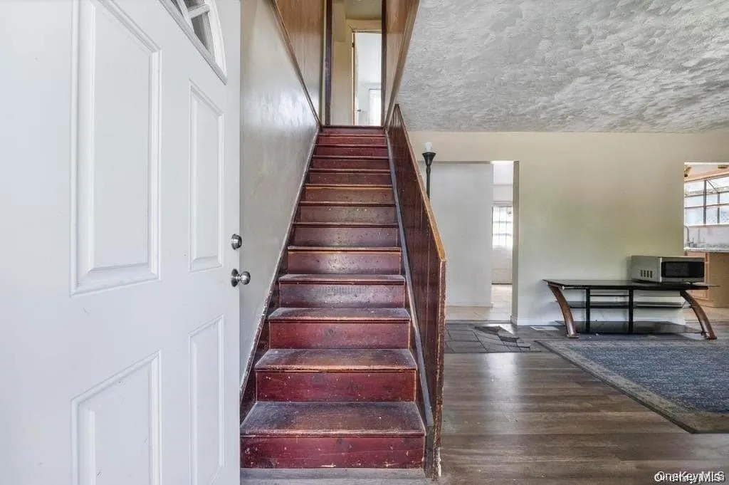 84 State Avenue, Babylon, NY, 4 Bedrooms Bedrooms, 8 Rooms Rooms,2 BathroomsBathrooms,Residential Lease,For Rent,State,0,1034713 84 State Avenue, Babylon, NY, 4 Bedrooms Bedrooms, 8 Rooms Rooms,2 BathroomsBathrooms,Residential Lease,For Rent,State,0,1034713