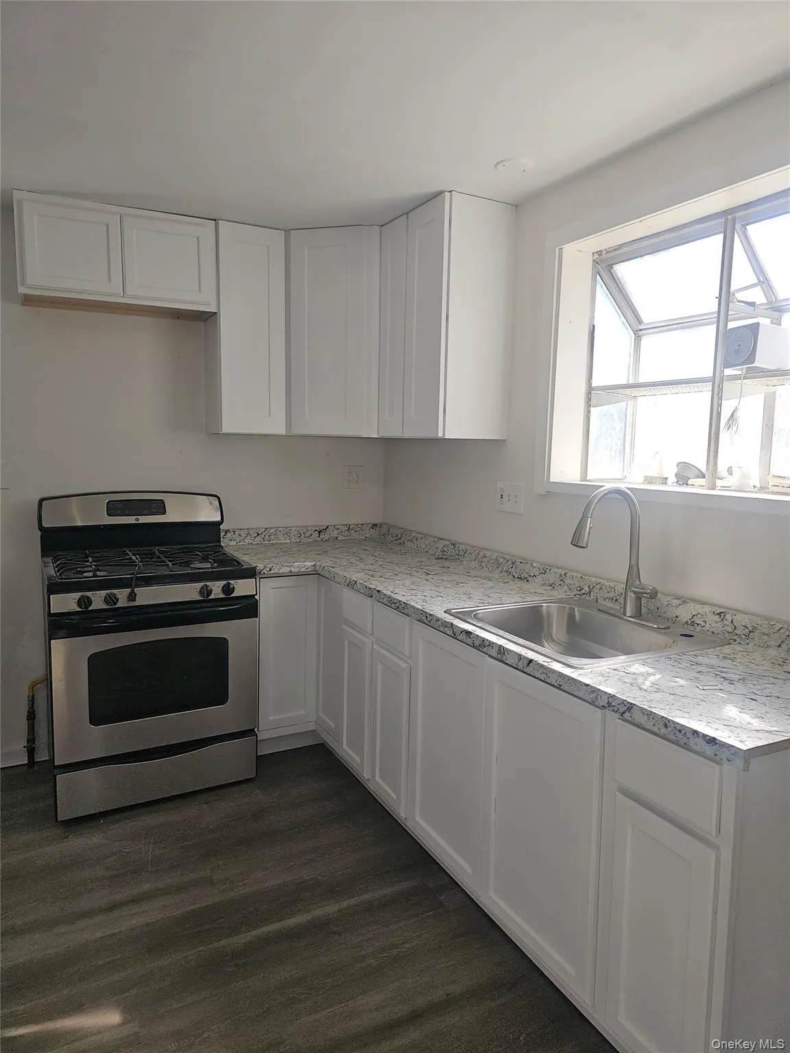 84 State Avenue, Babylon, NY, 4 Bedrooms Bedrooms, 8 Rooms Rooms,2 BathroomsBathrooms,Residential Lease,For Rent,State,0,1034713 84 State Avenue, Babylon, NY, 4 Bedrooms Bedrooms, 8 Rooms Rooms,2 BathroomsBathrooms,Residential Lease,For Rent,State,0,1034713