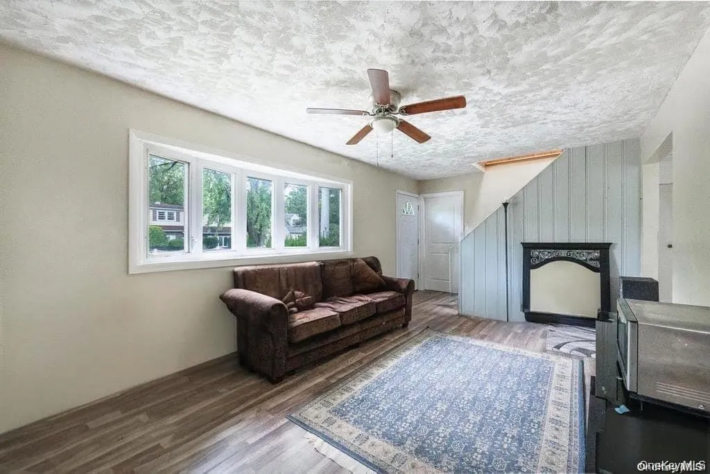 84 State Avenue, Babylon, NY, 4 Bedrooms Bedrooms, 8 Rooms Rooms,2 BathroomsBathrooms,Residential Lease,For Rent,State,0,1034713 84 State Avenue, Babylon, NY, 4 Bedrooms Bedrooms, 8 Rooms Rooms,2 BathroomsBathrooms,Residential Lease,For Rent,State,0,1034713