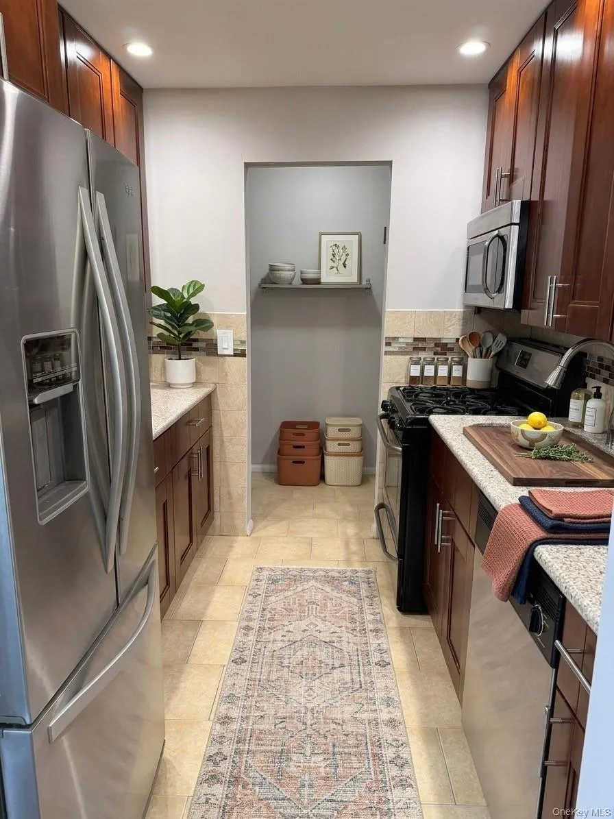 25 Trinity Place, New Rochelle, NY, 1 Bedroom Bedrooms, 3 Rooms Rooms,1 BathroomBathrooms,Residential,For Rent,Trinity,0,1034718 25 Trinity Place, New Rochelle, NY, 1 Bedroom Bedrooms, 3 Rooms Rooms,1 BathroomBathrooms,Residential,For Rent,Trinity,0,1034718