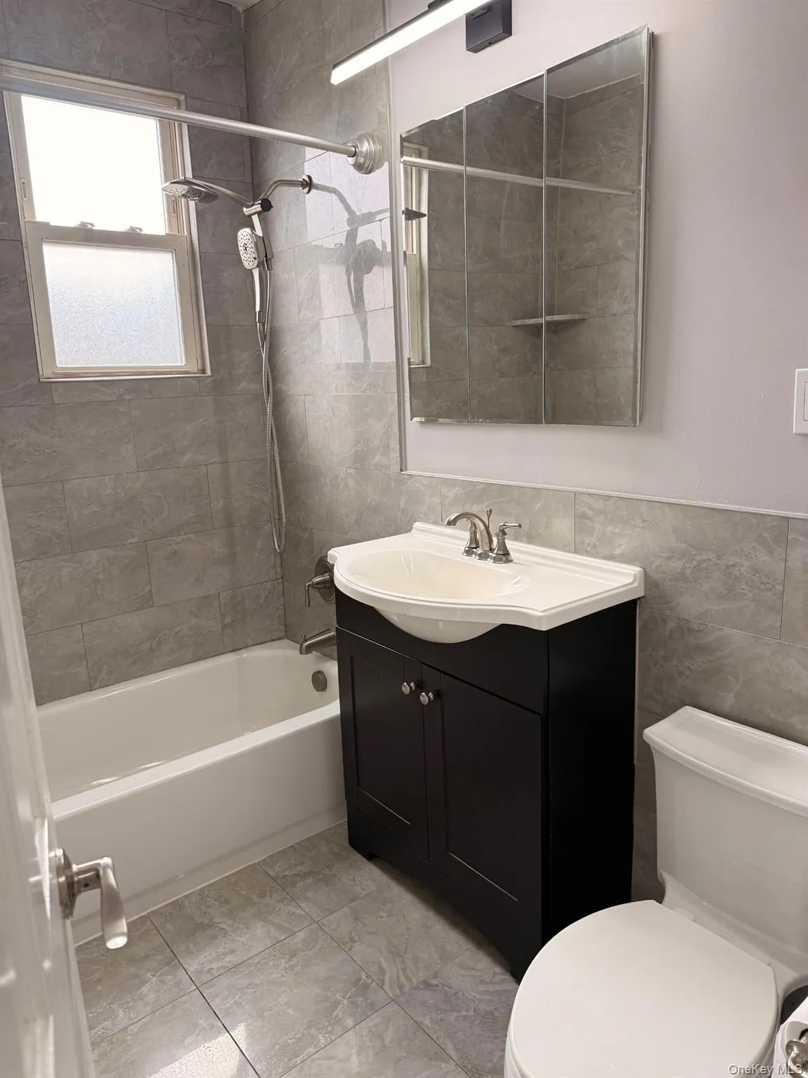 25 Trinity Place, New Rochelle, NY, 1 Bedroom Bedrooms, 3 Rooms Rooms,1 BathroomBathrooms,Residential,For Rent,Trinity,0,1034718 25 Trinity Place, New Rochelle, NY, 1 Bedroom Bedrooms, 3 Rooms Rooms,1 BathroomBathrooms,Residential,For Rent,Trinity,0,1034718