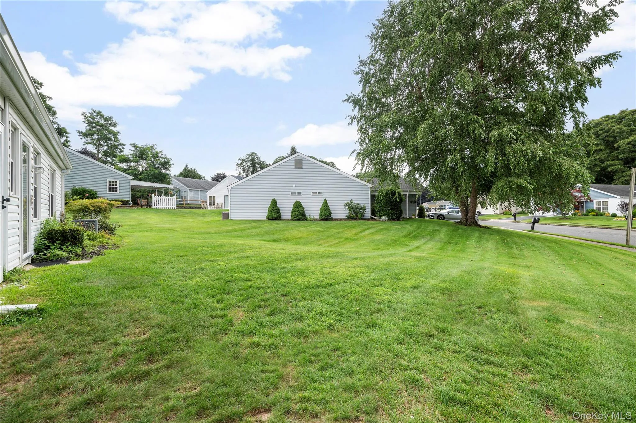 7 Avon Court, Brookhaven, NY, 2 Bedrooms Bedrooms, 6 Rooms Rooms,2 BathroomsBathrooms,Residential,For Rent,Avon,0,1034719 7 Avon Court, Brookhaven, NY, 2 Bedrooms Bedrooms, 6 Rooms Rooms,2 BathroomsBathrooms,Residential,For Rent,Avon,0,1034719