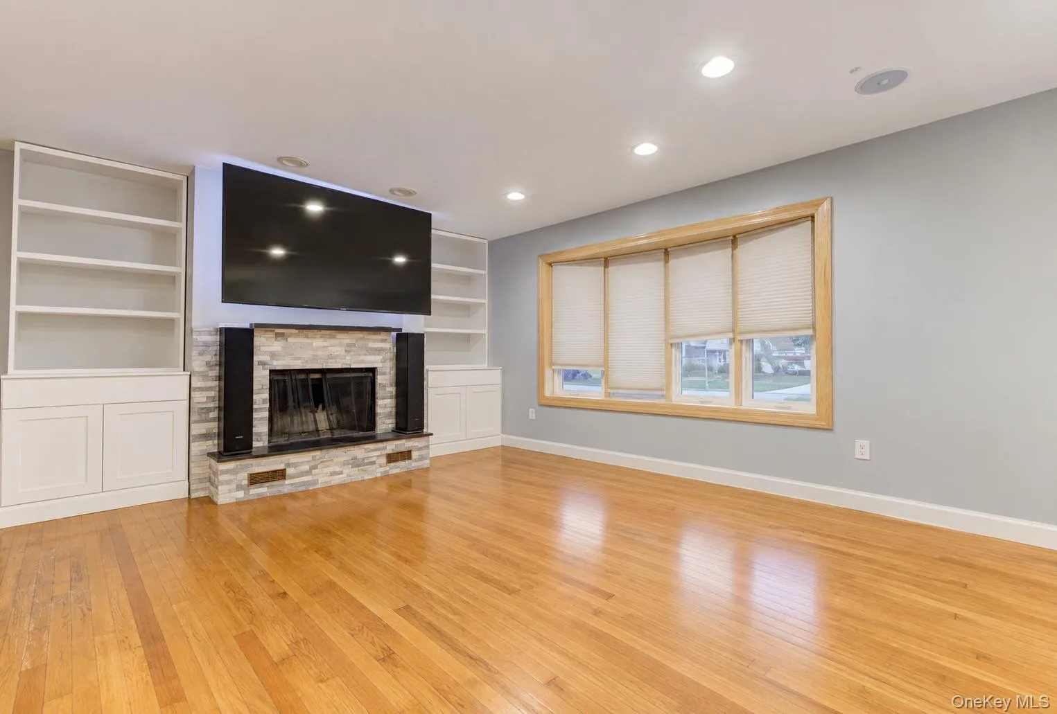 4065 Broadway, Hempstead, NY, 3 Bedrooms Bedrooms, 8 Rooms Rooms,1 BathroomBathrooms,Residential,For Rent,Broadway,0,1034720 4065 Broadway, Hempstead, NY, 3 Bedrooms Bedrooms, 8 Rooms Rooms,1 BathroomBathrooms,Residential,For Rent,Broadway,0,1034720