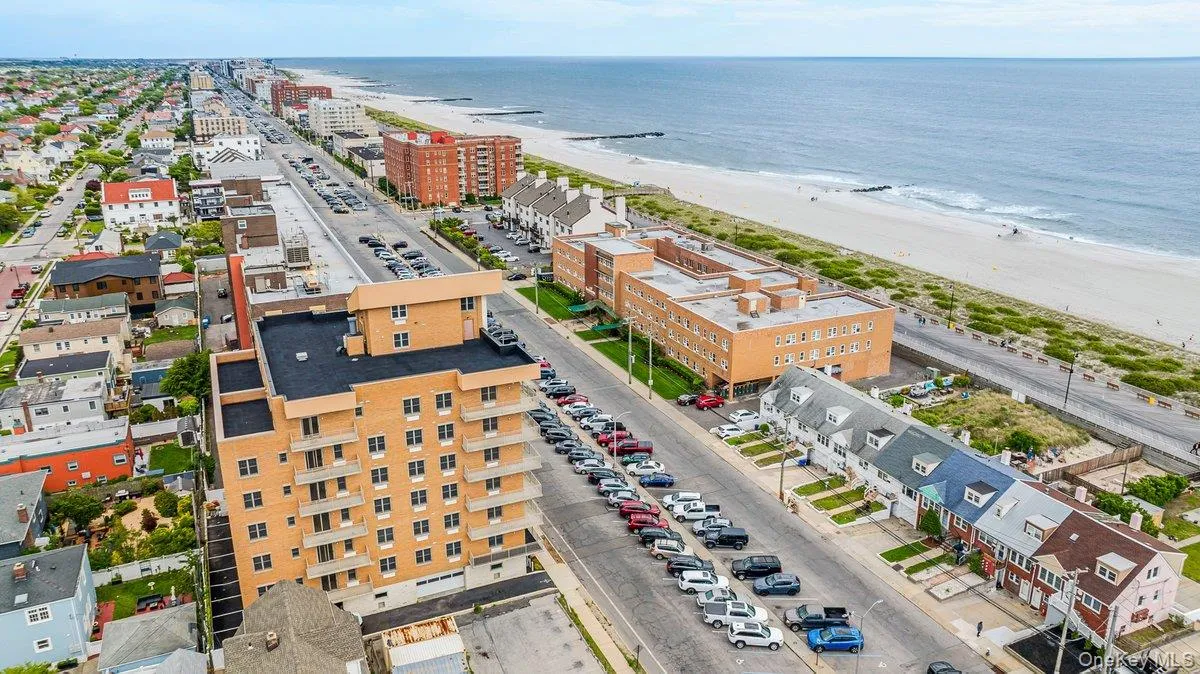661 Broadway, Long Beach, NY, 3 Bedrooms Bedrooms, 5 Rooms Rooms,2 BathroomsBathrooms,Residential,For Rent,Broadway,0,1034731 661 Broadway, Long Beach, NY, 3 Bedrooms Bedrooms, 5 Rooms Rooms,2 BathroomsBathrooms,Residential,For Rent,Broadway,0,1034731
