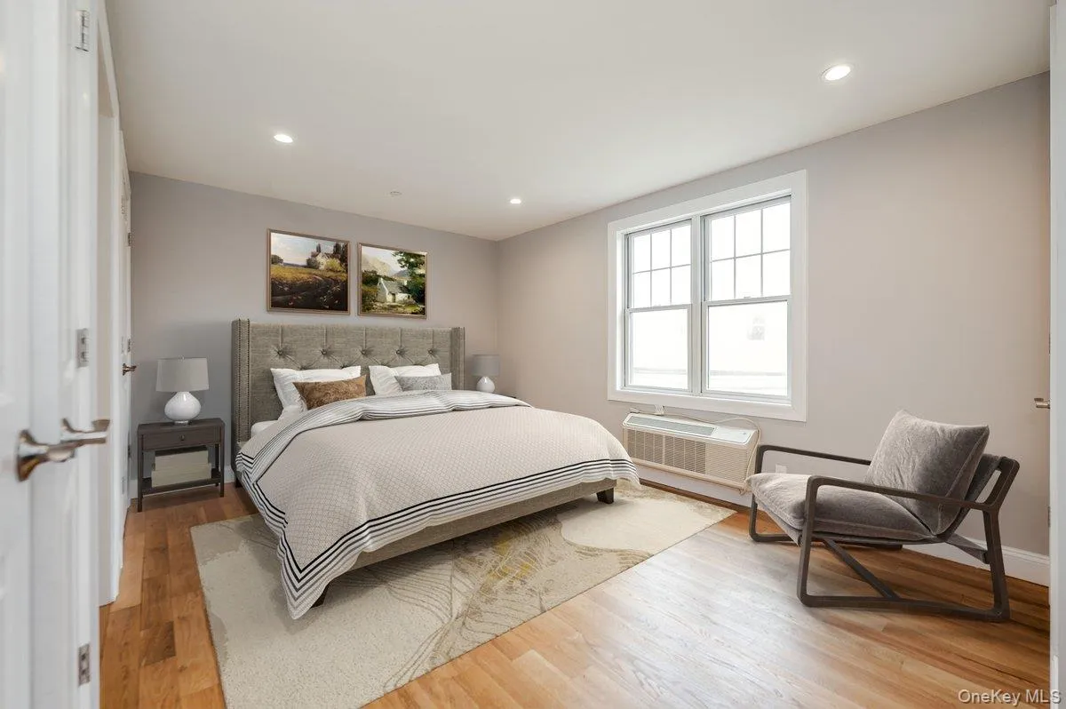 661 Broadway, Long Beach, NY, 3 Bedrooms Bedrooms, 5 Rooms Rooms,2 BathroomsBathrooms,Residential,For Rent,Broadway,0,1034731 661 Broadway, Long Beach, NY, 3 Bedrooms Bedrooms, 5 Rooms Rooms,2 BathroomsBathrooms,Residential,For Rent,Broadway,0,1034731