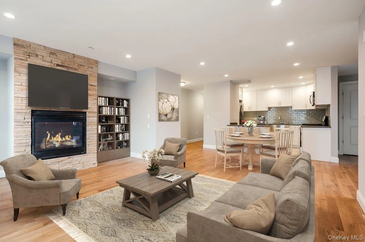 661 Broadway, Long Beach, NY, 3 Bedrooms Bedrooms, 5 Rooms Rooms,2 BathroomsBathrooms,Residential,For Rent,Broadway,0,1034731 661 Broadway, Long Beach, NY, 3 Bedrooms Bedrooms, 5 Rooms Rooms,2 BathroomsBathrooms,Residential,For Rent,Broadway,0,1034731