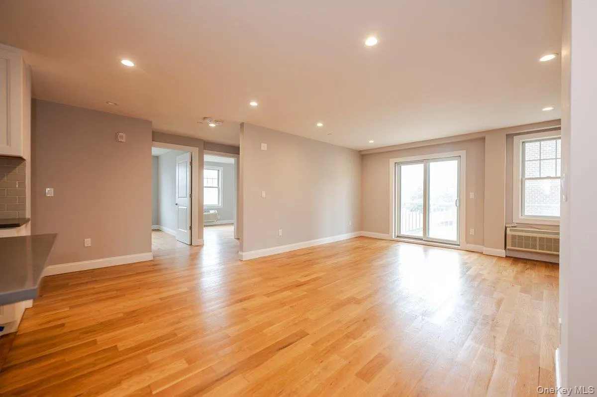 661 Broadway, Long Beach, NY, 3 Bedrooms Bedrooms, 5 Rooms Rooms,2 BathroomsBathrooms,Residential,For Rent,Broadway,0,1034731 661 Broadway, Long Beach, NY, 3 Bedrooms Bedrooms, 5 Rooms Rooms,2 BathroomsBathrooms,Residential,For Rent,Broadway,0,1034731