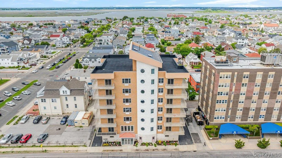 661 Broadway, Long Beach, NY, 3 Bedrooms Bedrooms, 5 Rooms Rooms,2 BathroomsBathrooms,Residential,For Rent,Broadway,0,1034731 661 Broadway, Long Beach, NY, 3 Bedrooms Bedrooms, 5 Rooms Rooms,2 BathroomsBathrooms,Residential,For Rent,Broadway,0,1034731