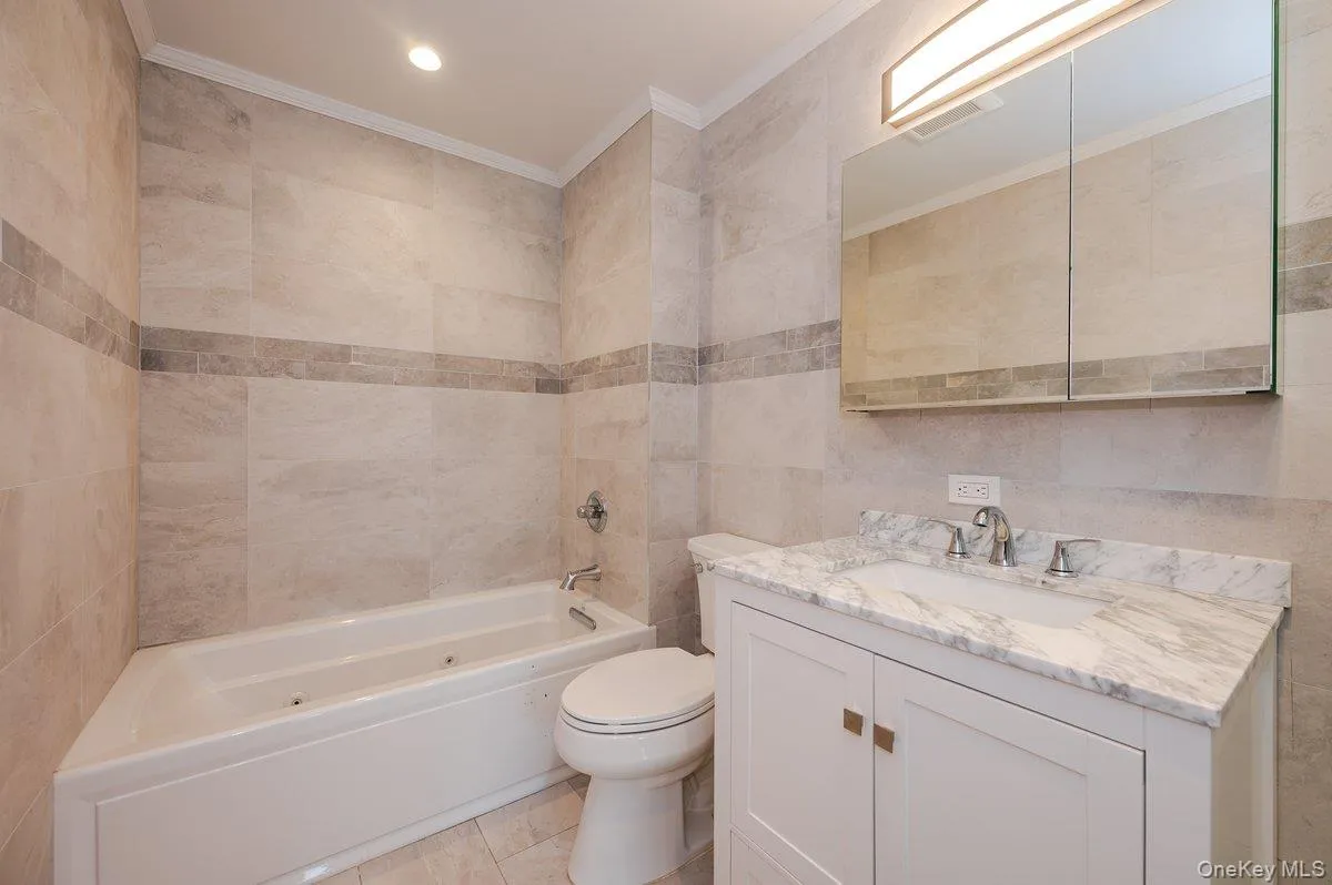 661 Broadway, Long Beach, NY, 3 Bedrooms Bedrooms, 5 Rooms Rooms,2 BathroomsBathrooms,Residential,For Rent,Broadway,0,1034731 661 Broadway, Long Beach, NY, 3 Bedrooms Bedrooms, 5 Rooms Rooms,2 BathroomsBathrooms,Residential,For Rent,Broadway,0,1034731