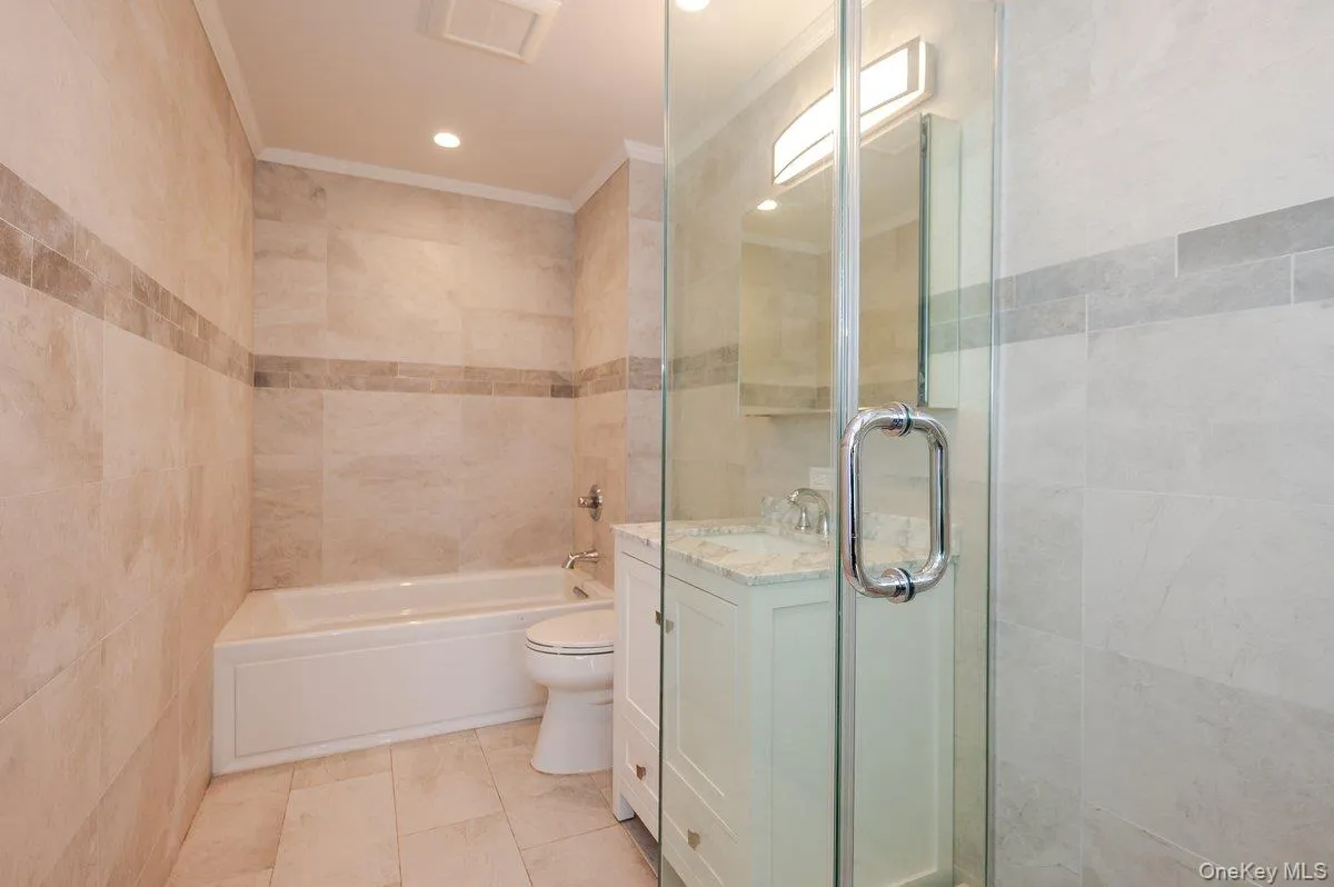 661 Broadway, Long Beach, NY, 3 Bedrooms Bedrooms, 5 Rooms Rooms,2 BathroomsBathrooms,Residential,For Rent,Broadway,0,1034731 661 Broadway, Long Beach, NY, 3 Bedrooms Bedrooms, 5 Rooms Rooms,2 BathroomsBathrooms,Residential,For Rent,Broadway,0,1034731