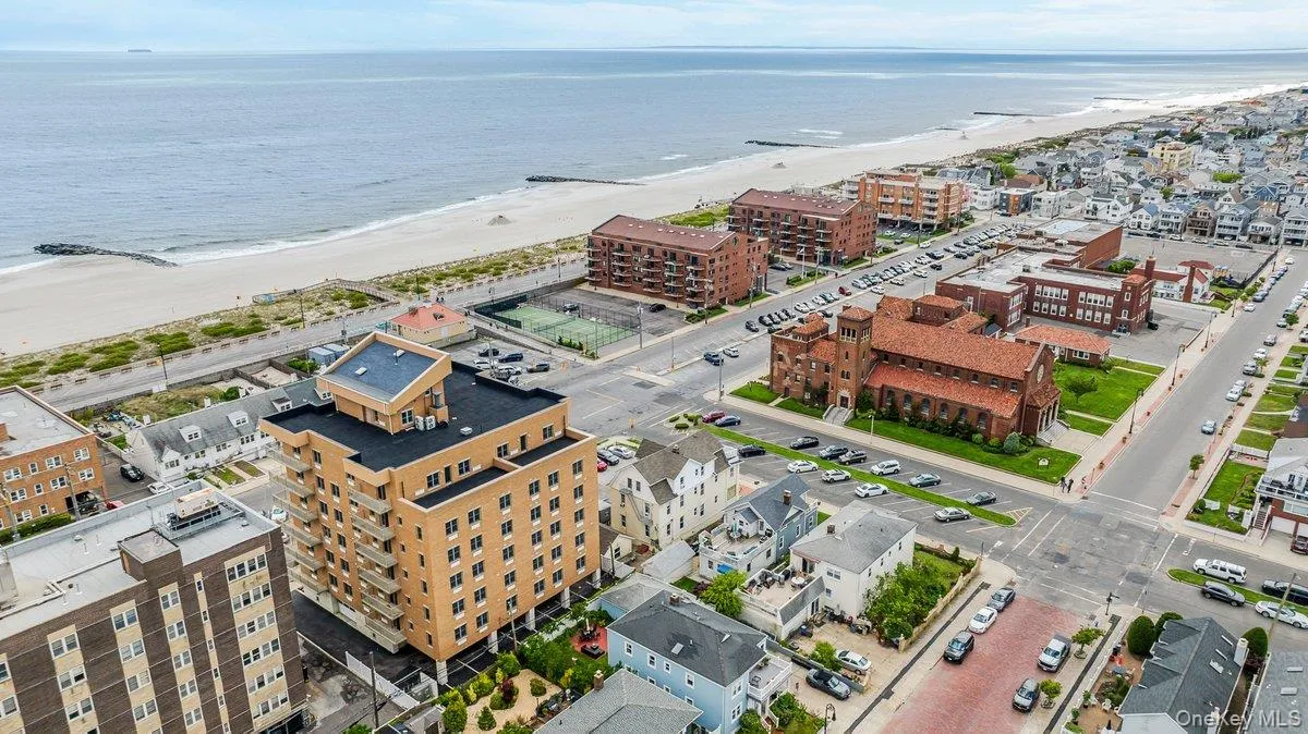 661 Broadway, Long Beach, NY, 3 Bedrooms Bedrooms, 5 Rooms Rooms,2 BathroomsBathrooms,Residential,For Rent,Broadway,0,1034731 661 Broadway, Long Beach, NY, 3 Bedrooms Bedrooms, 5 Rooms Rooms,2 BathroomsBathrooms,Residential,For Rent,Broadway,0,1034731