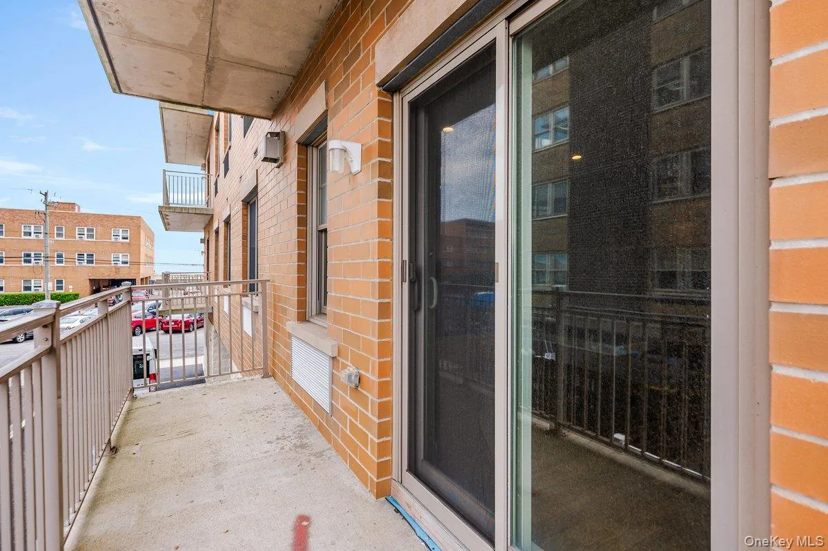 661 Broadway, Long Beach, NY, 3 Bedrooms Bedrooms, 5 Rooms Rooms,2 BathroomsBathrooms,Residential,For Rent,Broadway,0,1034731 661 Broadway, Long Beach, NY, 3 Bedrooms Bedrooms, 5 Rooms Rooms,2 BathroomsBathrooms,Residential,For Rent,Broadway,0,1034731