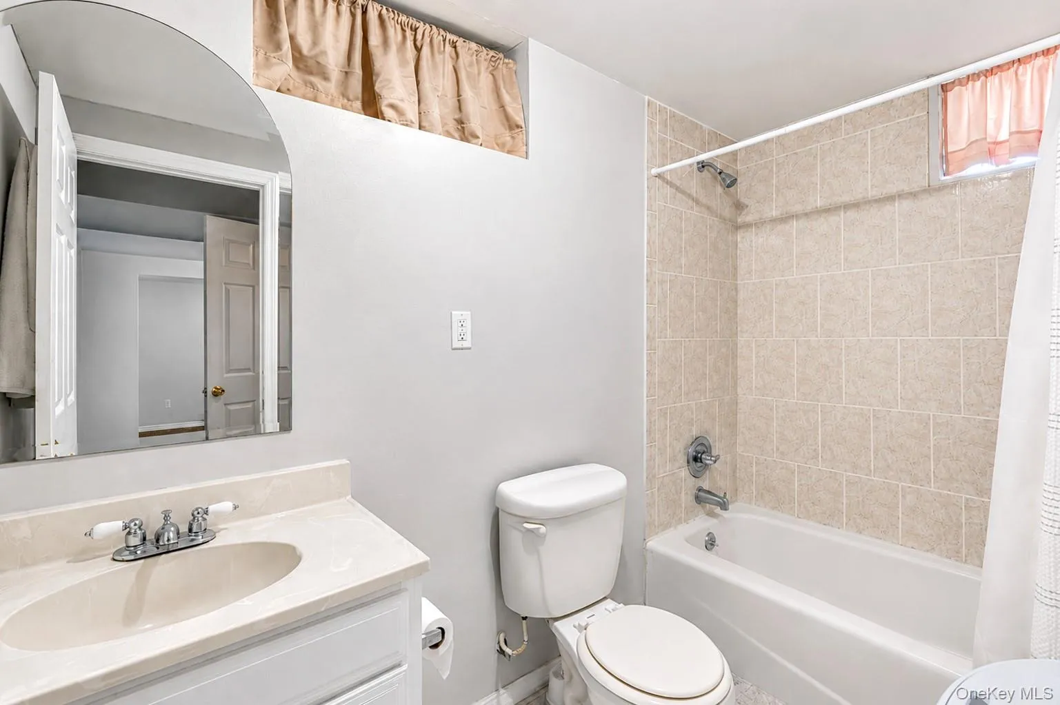 105 Harrison Avenue, Brookhaven, NY, 3 Bedrooms Bedrooms, 7 Rooms Rooms,3 BathroomsBathrooms,Residential,For Rent,Harrison,0,1034743 105 Harrison Avenue, Brookhaven, NY, 3 Bedrooms Bedrooms, 7 Rooms Rooms,3 BathroomsBathrooms,Residential,For Rent,Harrison,0,1034743