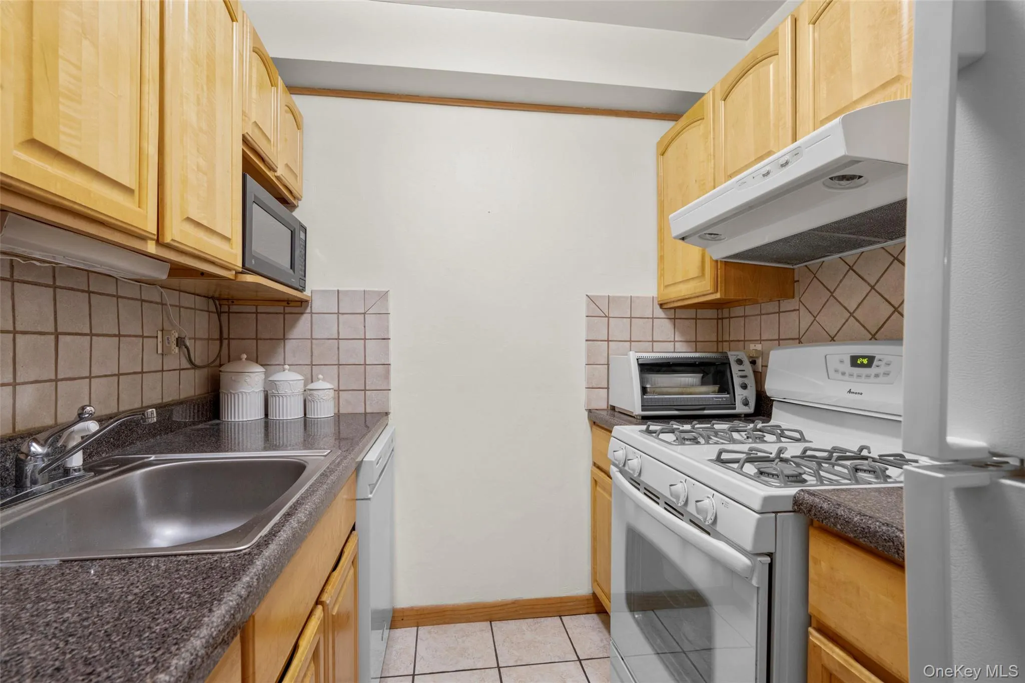 20 Secor Place, Yonkers, NY, 2 Bedrooms Bedrooms, 4 Rooms Rooms,1 BathroomBathrooms,Residential,For Rent,Secor,0,1034749 20 Secor Place, Yonkers, NY, 2 Bedrooms Bedrooms, 4 Rooms Rooms,1 BathroomBathrooms,Residential,For Rent,Secor,0,1034749