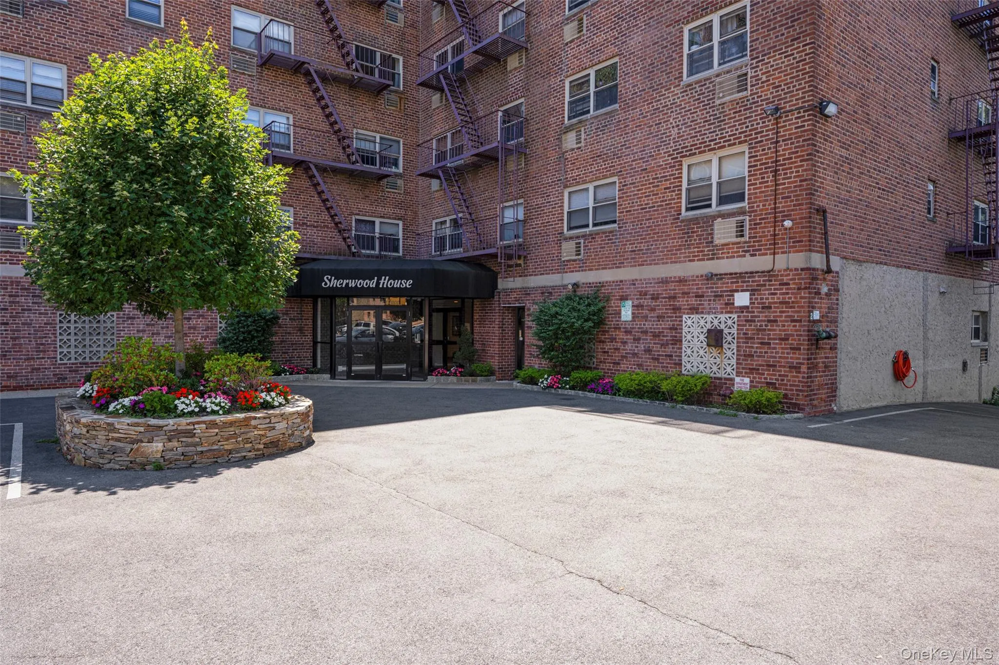 20 Secor Place, Yonkers, NY, 2 Bedrooms Bedrooms, 4 Rooms Rooms,1 BathroomBathrooms,Residential,For Rent,Secor,0,1034749 20 Secor Place, Yonkers, NY, 2 Bedrooms Bedrooms, 4 Rooms Rooms,1 BathroomBathrooms,Residential,For Rent,Secor,0,1034749