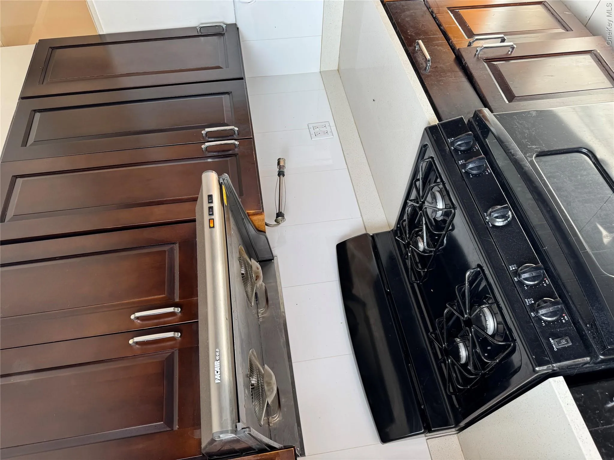 2925 Matthews Avenue, New York, NY, 1 Bedroom Bedrooms, 3 Rooms Rooms,1 BathroomBathrooms,Residential,For Rent,Matthews,0,1034751 2925 Matthews Avenue, New York, NY, 1 Bedroom Bedrooms, 3 Rooms Rooms,1 BathroomBathrooms,Residential,For Rent,Matthews,0,1034751