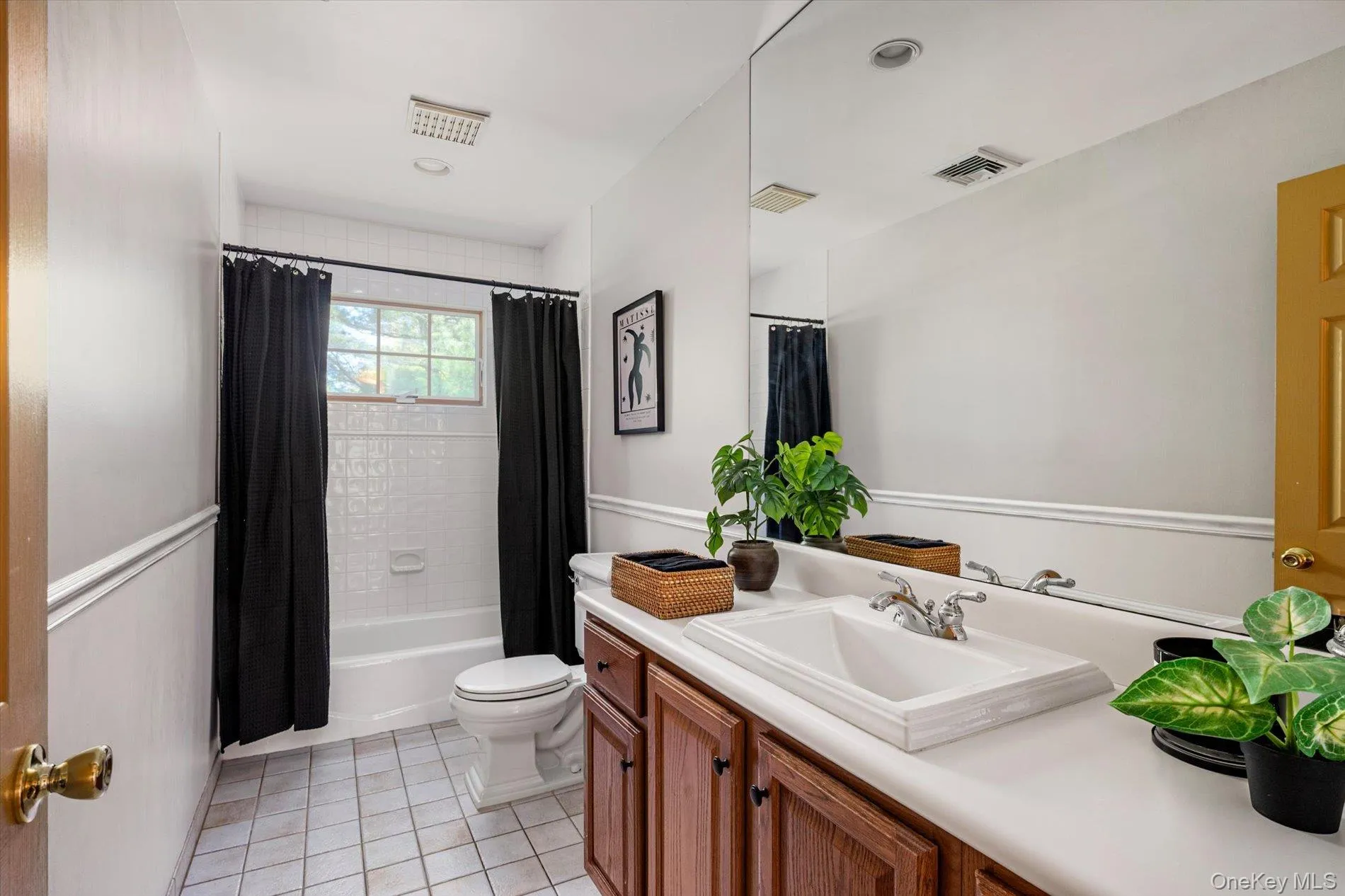 1 Fox Hollow Court, Huntington, NY, 5 Bedrooms Bedrooms, 8 Rooms Rooms,4 BathroomsBathrooms,Residential,For Rent,Fox Hollow,0,1034755 1 Fox Hollow Court, Huntington, NY, 5 Bedrooms Bedrooms, 8 Rooms Rooms,4 BathroomsBathrooms,Residential,For Rent,Fox Hollow,0,1034755