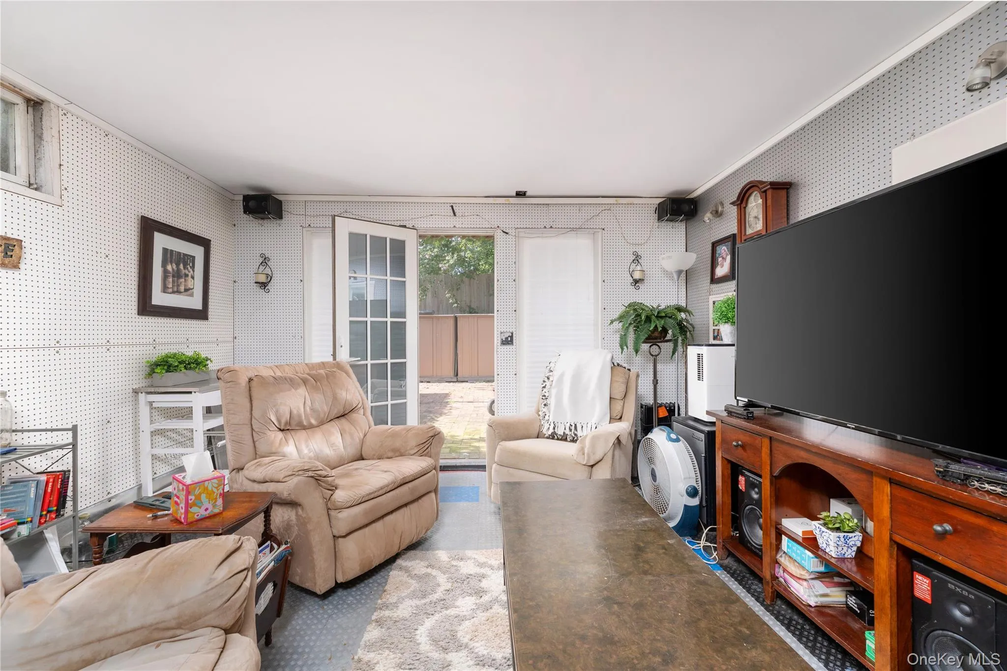19 Washington Avenue, Southampton, NY, 2 Bedrooms Bedrooms, 6 Rooms Rooms,2 BathroomsBathrooms,Residential,For Rent,Washington,0,1034756 19 Washington Avenue, Southampton, NY, 2 Bedrooms Bedrooms, 6 Rooms Rooms,2 BathroomsBathrooms,Residential,For Rent,Washington,0,1034756