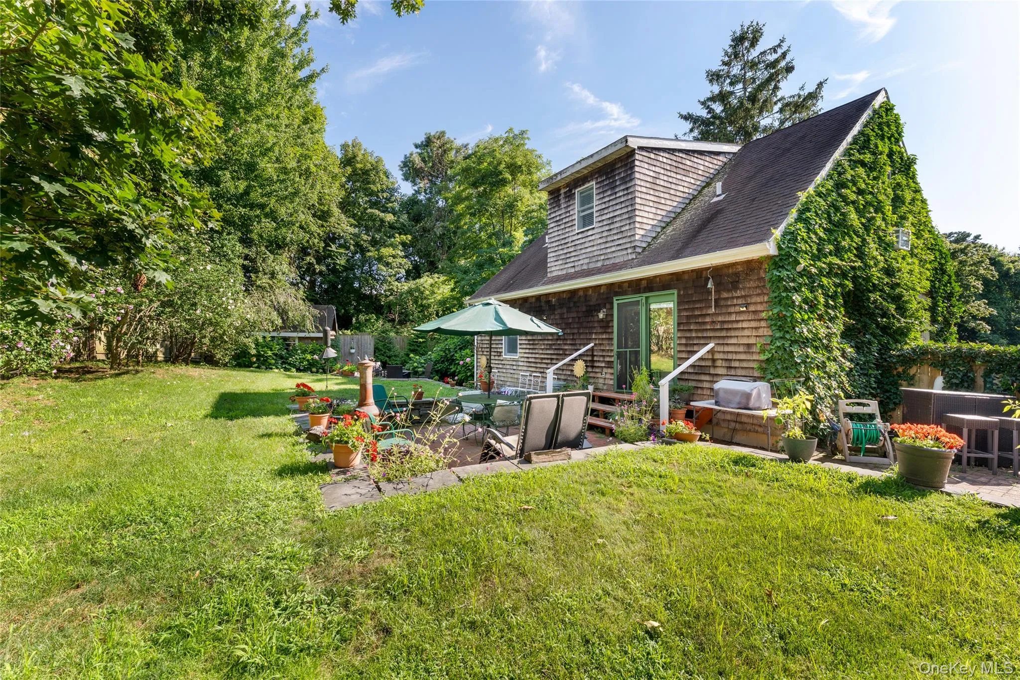 19 Washington Avenue, Southampton, NY, 2 Bedrooms Bedrooms, 6 Rooms Rooms,2 BathroomsBathrooms,Residential,For Rent,Washington,0,1034756 19 Washington Avenue, Southampton, NY, 2 Bedrooms Bedrooms, 6 Rooms Rooms,2 BathroomsBathrooms,Residential,For Rent,Washington,0,1034756