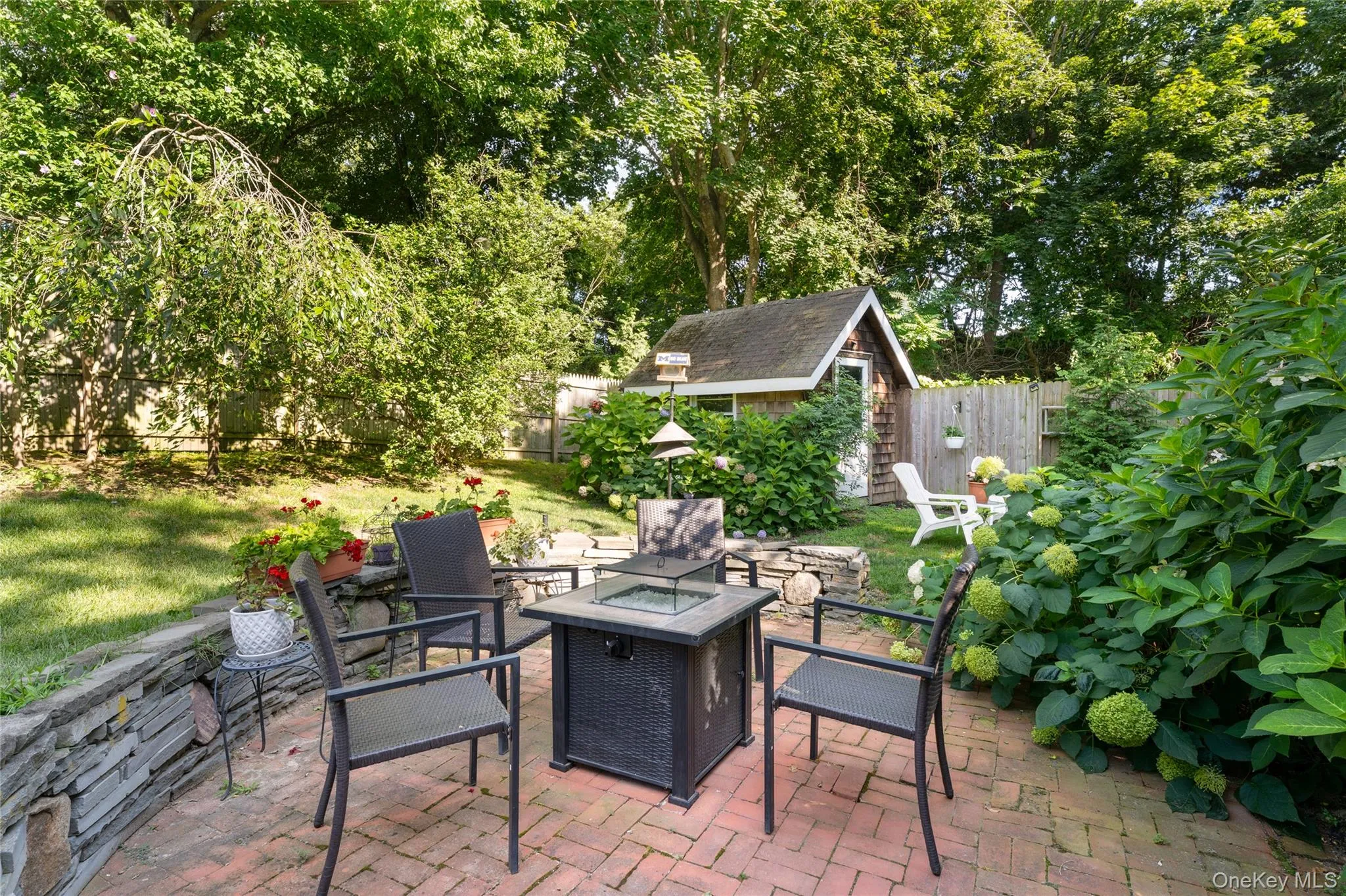 19 Washington Avenue, Southampton, NY, 2 Bedrooms Bedrooms, 6 Rooms Rooms,2 BathroomsBathrooms,Residential,For Rent,Washington,0,1034756 19 Washington Avenue, Southampton, NY, 2 Bedrooms Bedrooms, 6 Rooms Rooms,2 BathroomsBathrooms,Residential,For Rent,Washington,0,1034756