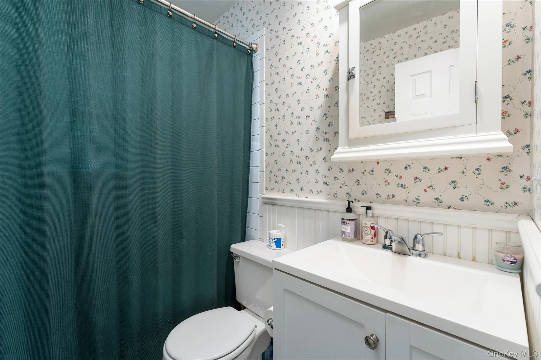 19 Washington Avenue, Southampton, NY, 2 Bedrooms Bedrooms, 6 Rooms Rooms,2 BathroomsBathrooms,Residential,For Rent,Washington,0,1034756 19 Washington Avenue, Southampton, NY, 2 Bedrooms Bedrooms, 6 Rooms Rooms,2 BathroomsBathrooms,Residential,For Rent,Washington,0,1034756