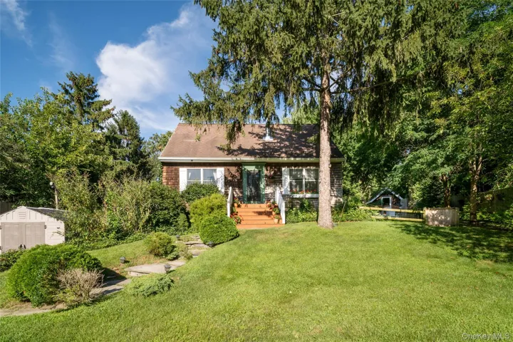 19 Washington E Avenue, Southampton, New York 11946