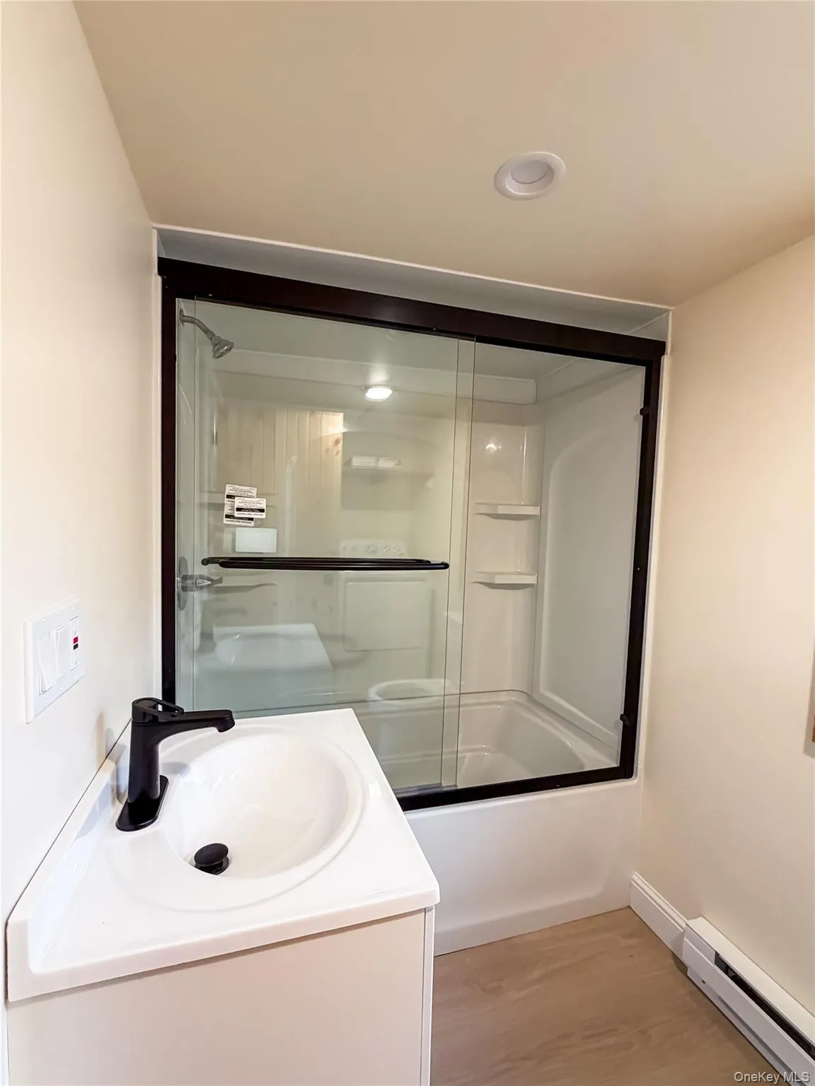 449 Quaker Lane, Hyde Park, NY, 1 Bedroom Bedrooms, 3 Rooms Rooms,1 BathroomBathrooms,Residential Lease,For Rent,Quaker,0,1034760 449 Quaker Lane, Hyde Park, NY, 1 Bedroom Bedrooms, 3 Rooms Rooms,1 BathroomBathrooms,Residential Lease,For Rent,Quaker,0,1034760