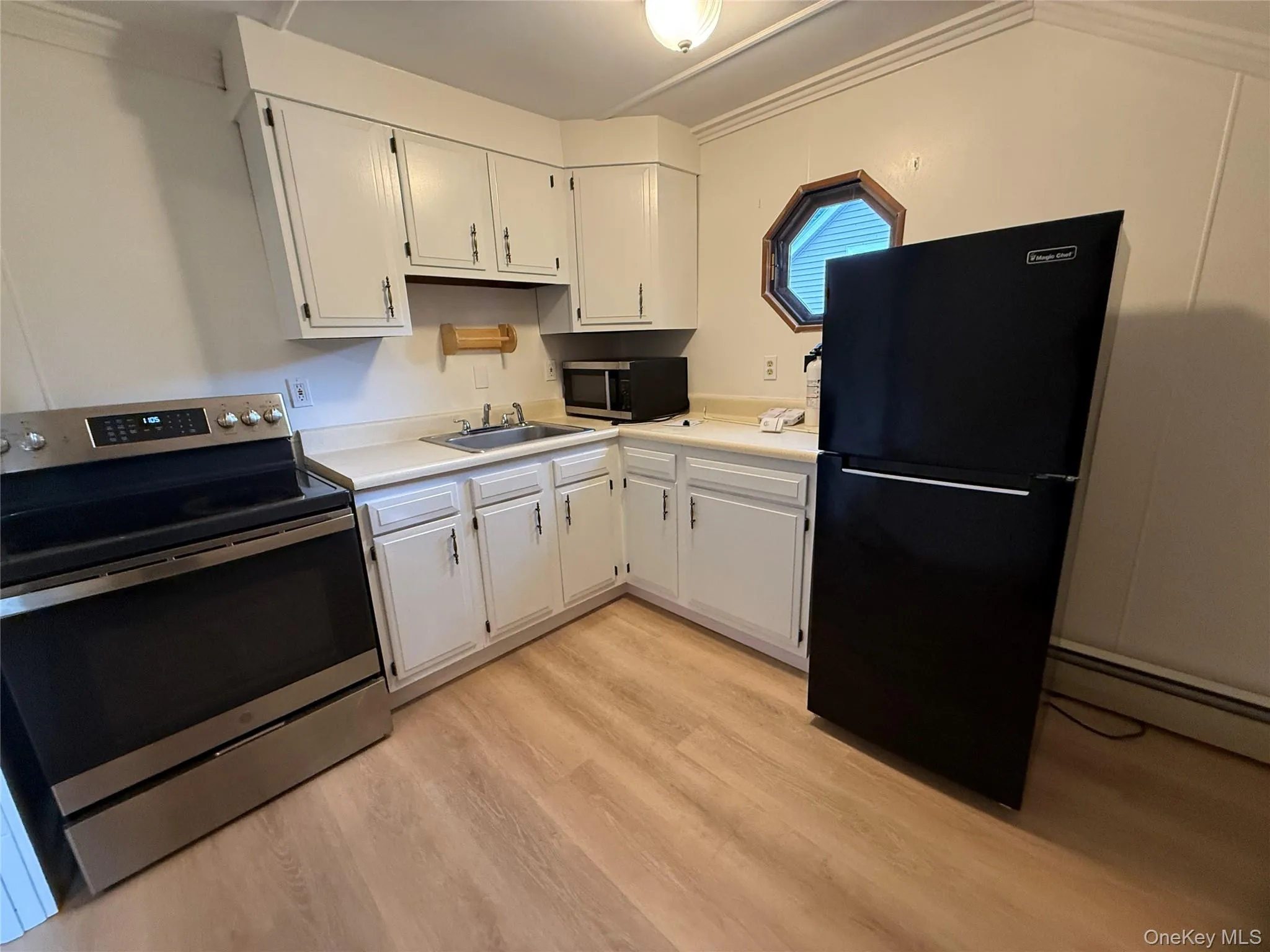 15 Tusten Avenue, Goshen, NY, 1 Bedroom Bedrooms, 3 Rooms Rooms,1 BathroomBathrooms,Residential Lease,For Rent,Tusten,0,1034762 15 Tusten Avenue, Goshen, NY, 1 Bedroom Bedrooms, 3 Rooms Rooms,1 BathroomBathrooms,Residential Lease,For Rent,Tusten,0,1034762