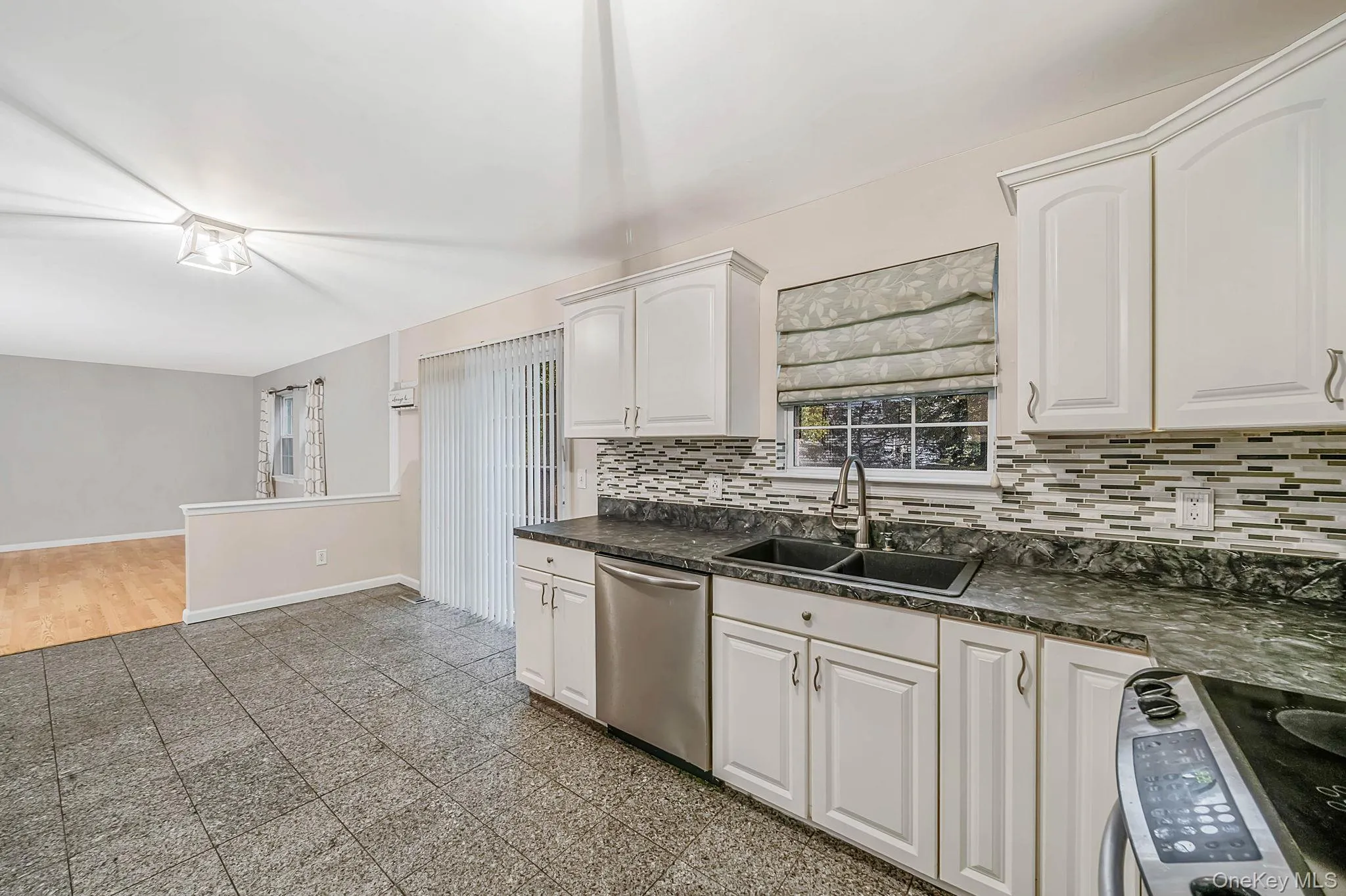 133 Cumberland Street, Brookhaven, NY, 4 Bedrooms Bedrooms, 12 Rooms Rooms,3 BathroomsBathrooms,Residential,For Rent,Cumberland,0,1034766 133 Cumberland Street, Brookhaven, NY, 4 Bedrooms Bedrooms, 12 Rooms Rooms,3 BathroomsBathrooms,Residential,For Rent,Cumberland,0,1034766