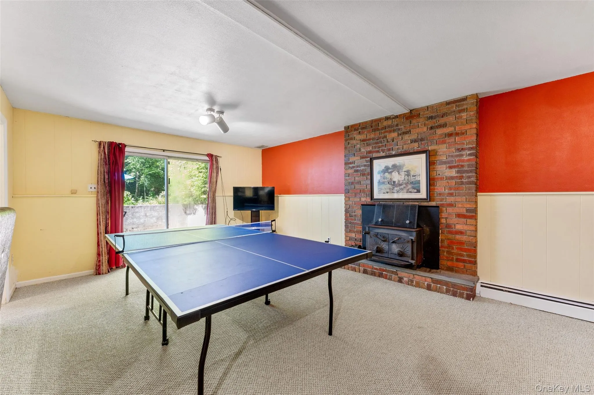 Large basement with great ceiling height and space Large basement with great ceiling height and space