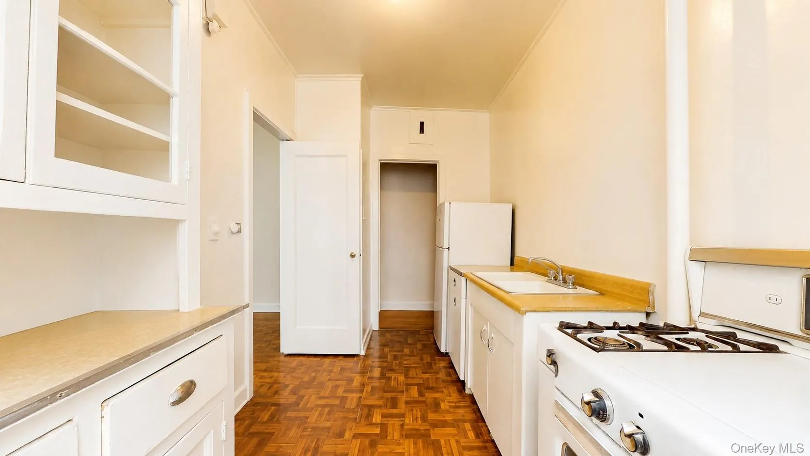37-22 85th Street, New York, NY, 2 Bedrooms Bedrooms, 6 Rooms Rooms,1 BathroomBathrooms,Residential,For Rent,85th,0,1034778 37-22 85th Street, New York, NY, 2 Bedrooms Bedrooms, 6 Rooms Rooms,1 BathroomBathrooms,Residential,For Rent,85th,0,1034778