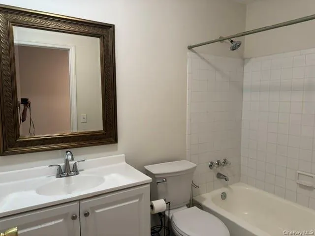 UPSTAIR Bathroom UPSTAIR Bathroom