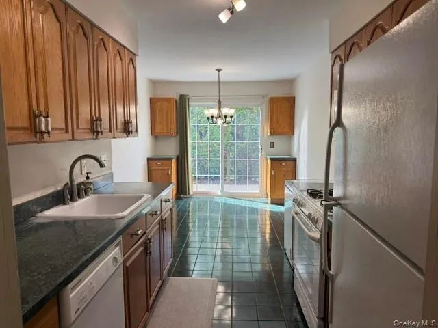 34 Candlestick Court, Warwick (town), NY, 3 Bedrooms Bedrooms, 6 Rooms Rooms,2 BathroomsBathrooms,Residential Lease,For Rent,Candlestick,0,1034780 34 Candlestick Court, Warwick (town), NY, 3 Bedrooms Bedrooms, 6 Rooms Rooms,2 BathroomsBathrooms,Residential Lease,For Rent,Candlestick,0,1034780