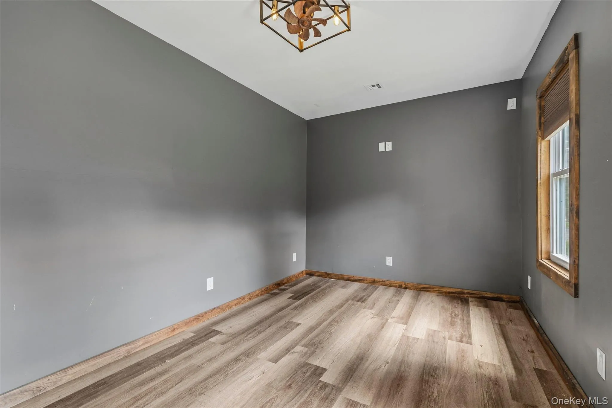 Bedroom #1 with vinyl flooring Bedroom #1 with vinyl flooring