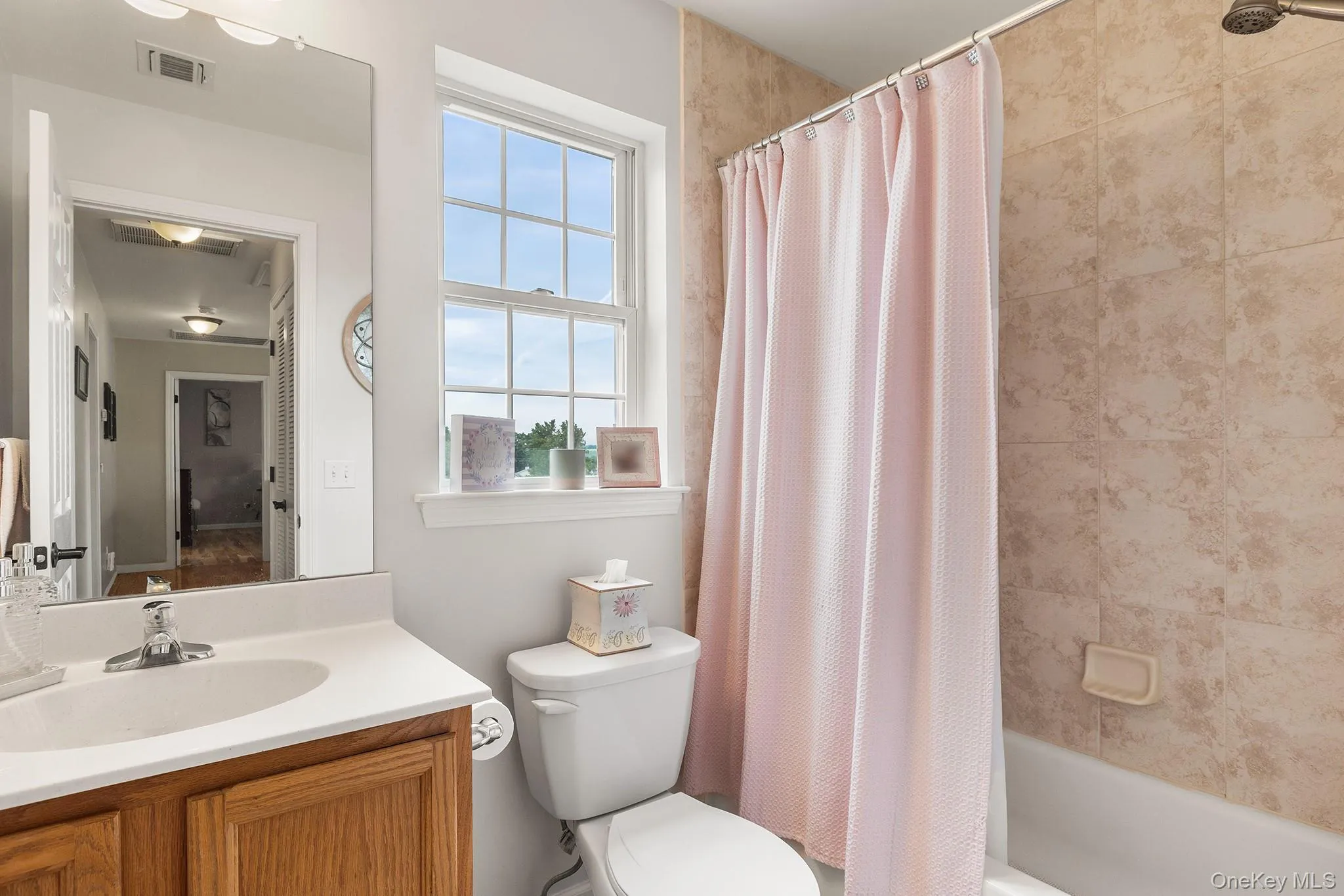 6 Apple Lane, Lloyd, NY, 4 Bedrooms Bedrooms, 9 Rooms Rooms,2 BathroomsBathrooms,Residential,For Rent,Apple,0,1034790 6 Apple Lane, Lloyd, NY, 4 Bedrooms Bedrooms, 9 Rooms Rooms,2 BathroomsBathrooms,Residential,For Rent,Apple,0,1034790