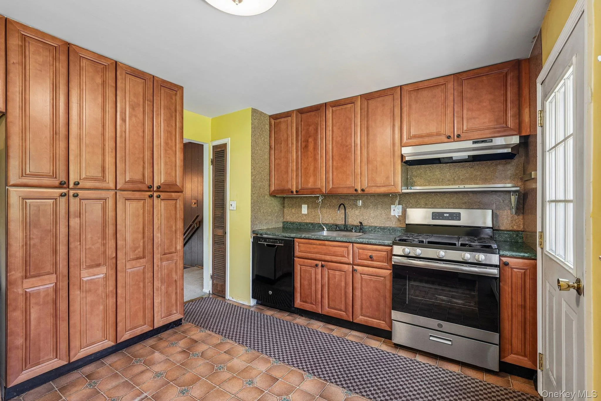 105 Vails Gate Heights Drive, New Windsor, NY, 3 Bedrooms Bedrooms, 10 Rooms Rooms,2 BathroomsBathrooms,Residential,For Rent,Vails Gate Heights,0,1034796 105 Vails Gate Heights Drive, New Windsor, NY, 3 Bedrooms Bedrooms, 10 Rooms Rooms,2 BathroomsBathrooms,Residential,For Rent,Vails Gate Heights,0,1034796