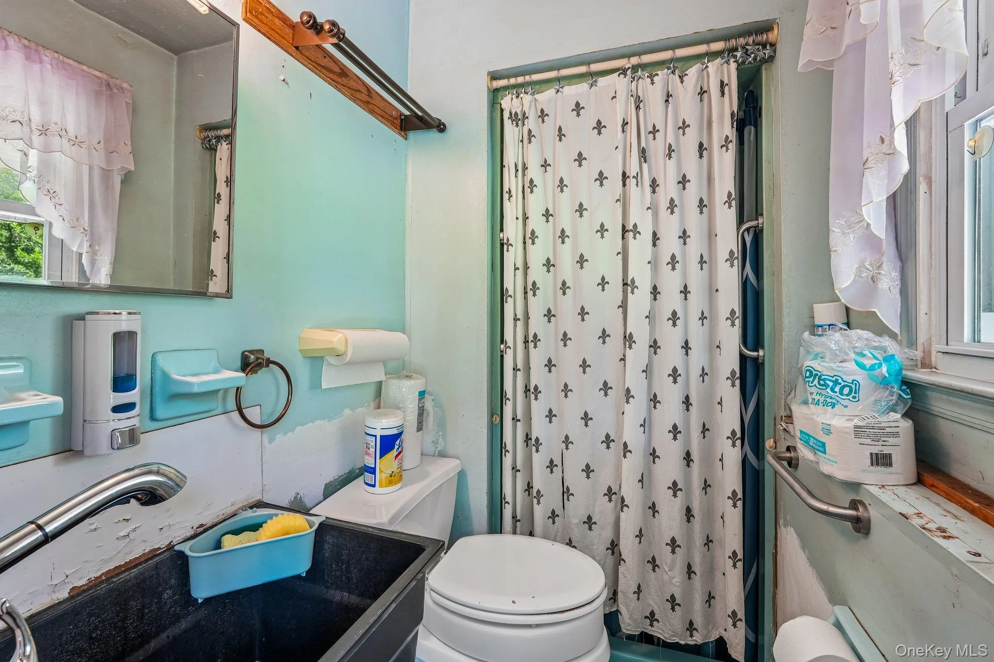 Lower level Full Bath Lower level Full Bath