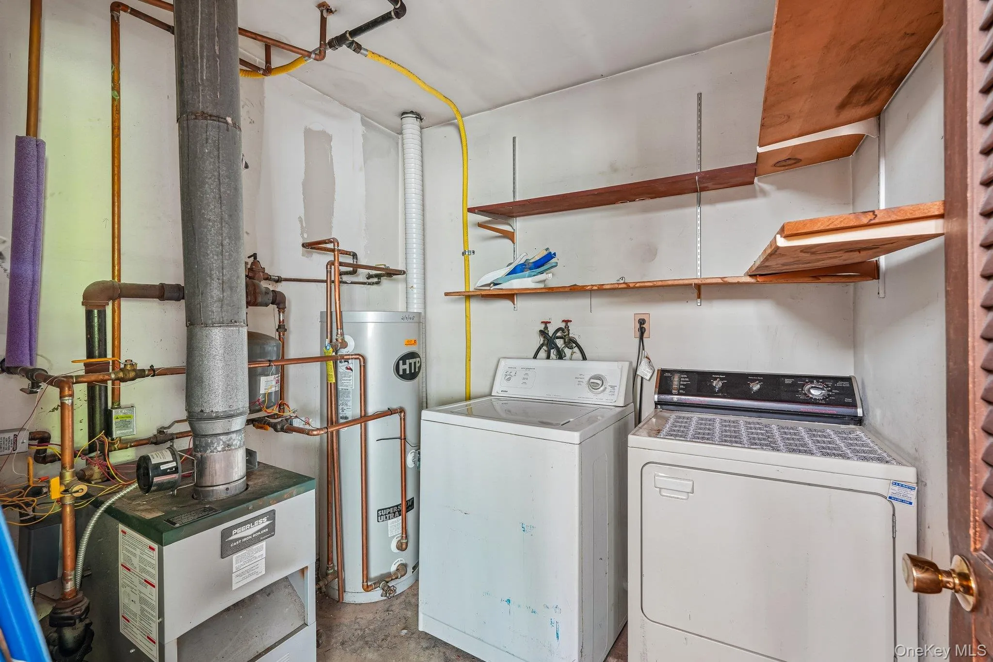 Lower level Laundry/Utility Lower level Laundry/Utility