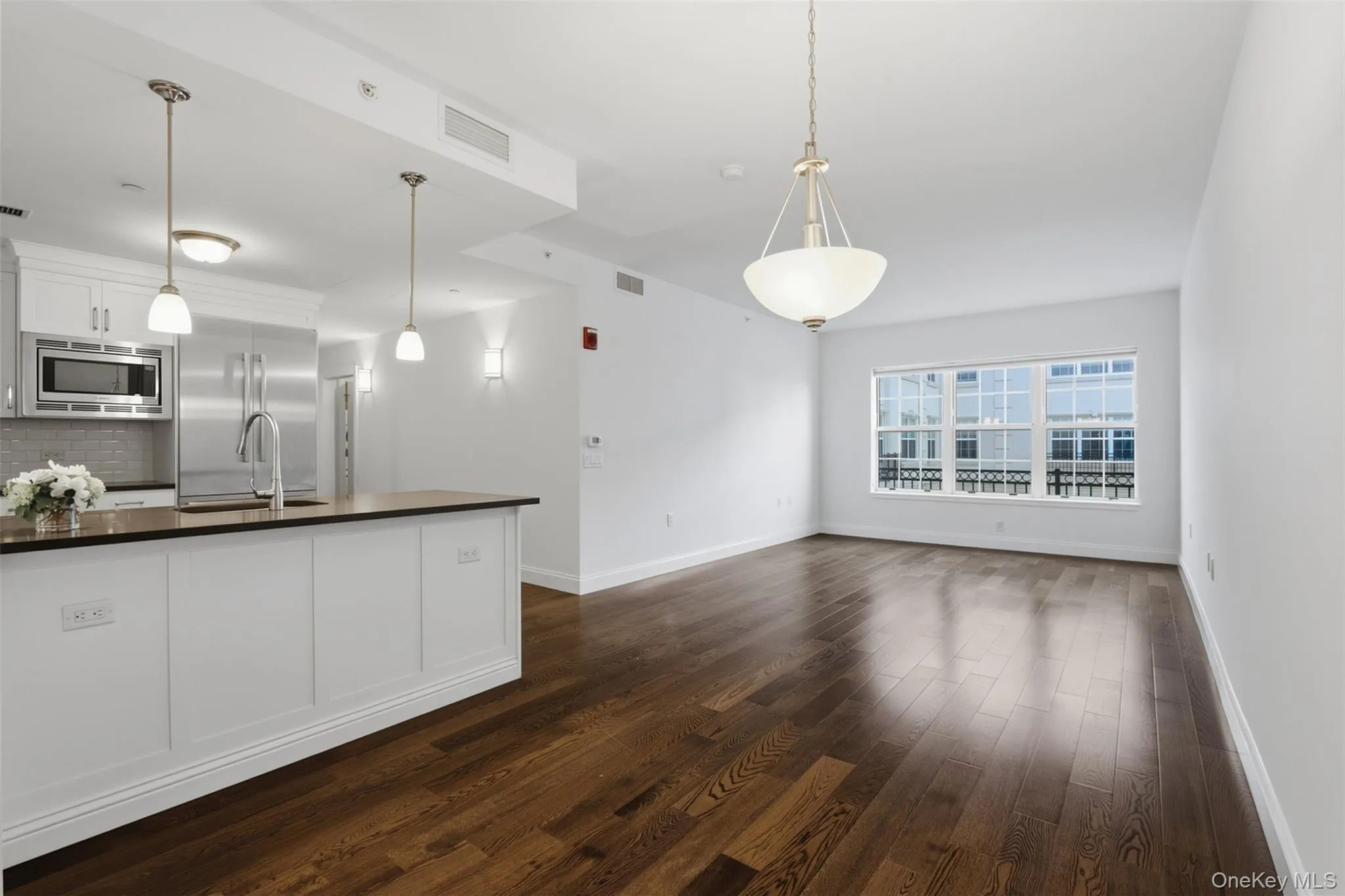 10 Byron Place, Mamaroneck, NY, 2 Bedrooms Bedrooms, 5 Rooms Rooms,2 BathroomsBathrooms,Residential Lease,For Rent,Byron,0,1034799 10 Byron Place, Mamaroneck, NY, 2 Bedrooms Bedrooms, 5 Rooms Rooms,2 BathroomsBathrooms,Residential Lease,For Rent,Byron,0,1034799