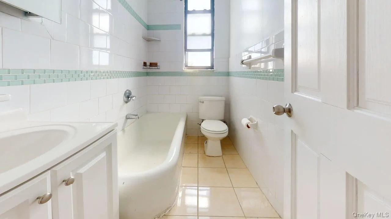 108-02 72nd Avenue, New York, NY, 2 Bedrooms Bedrooms, 4 Rooms Rooms,1 BathroomBathrooms,Residential Lease,For Rent,72nd,0,1034803 108-02 72nd Avenue, New York, NY, 2 Bedrooms Bedrooms, 4 Rooms Rooms,1 BathroomBathrooms,Residential Lease,For Rent,72nd,0,1034803