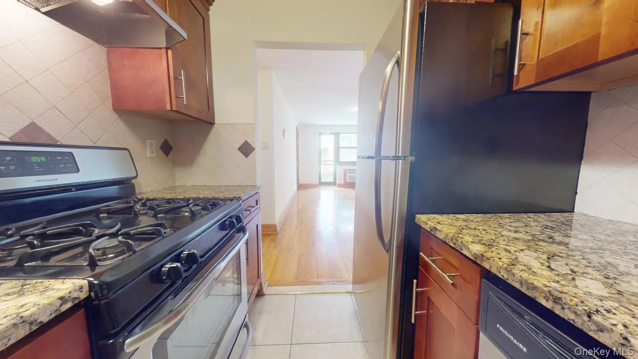 135-23 82nd Avenue, New York, NY, 2 Rooms Rooms,1 BathroomBathrooms,Residential Lease,For Rent,82nd,0,1034808 135-23 82nd Avenue, New York, NY, 2 Rooms Rooms,1 BathroomBathrooms,Residential Lease,For Rent,82nd,0,1034808
