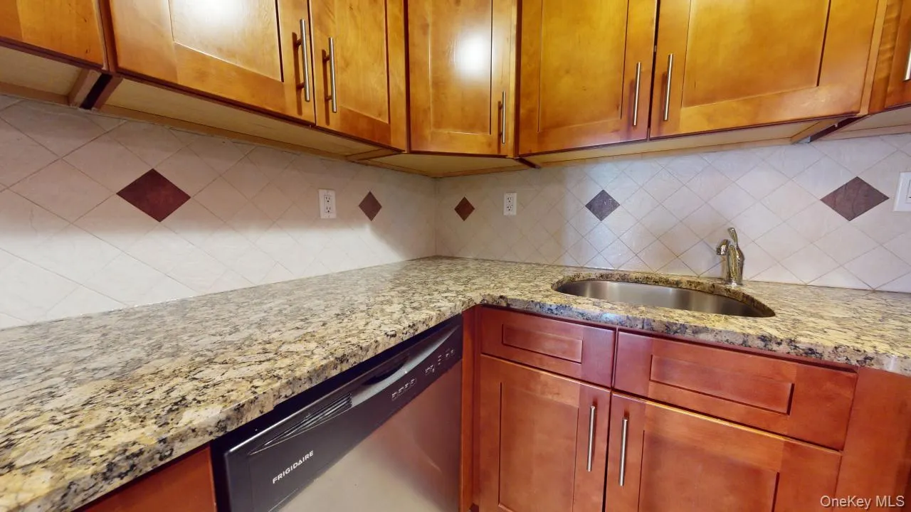 135-23 82nd Avenue, New York, NY, 2 Rooms Rooms,1 BathroomBathrooms,Residential Lease,For Rent,82nd,0,1034808 135-23 82nd Avenue, New York, NY, 2 Rooms Rooms,1 BathroomBathrooms,Residential Lease,For Rent,82nd,0,1034808