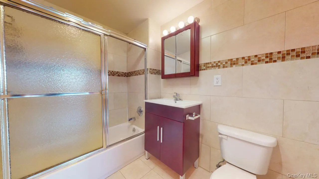 135-23 82nd Avenue, New York, NY, 2 Rooms Rooms,1 BathroomBathrooms,Residential Lease,For Rent,82nd,0,1034808 135-23 82nd Avenue, New York, NY, 2 Rooms Rooms,1 BathroomBathrooms,Residential Lease,For Rent,82nd,0,1034808