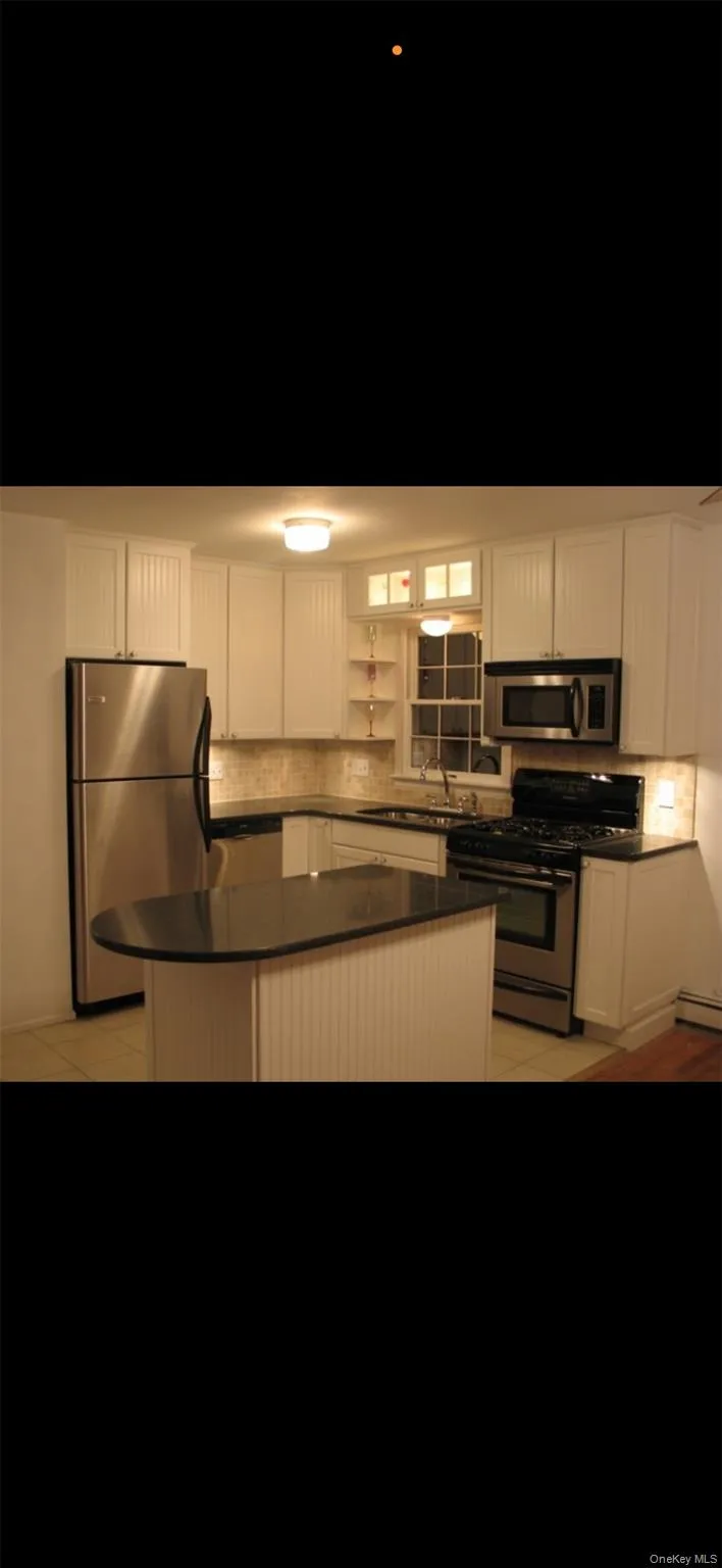 163 Landing Road, Glen Cove, NY, 2 Bedrooms Bedrooms, 6 Rooms Rooms,1 BathroomBathrooms,Residential Lease,For Rent,Landing,0,1034811 163 Landing Road, Glen Cove, NY, 2 Bedrooms Bedrooms, 6 Rooms Rooms,1 BathroomBathrooms,Residential Lease,For Rent,Landing,0,1034811