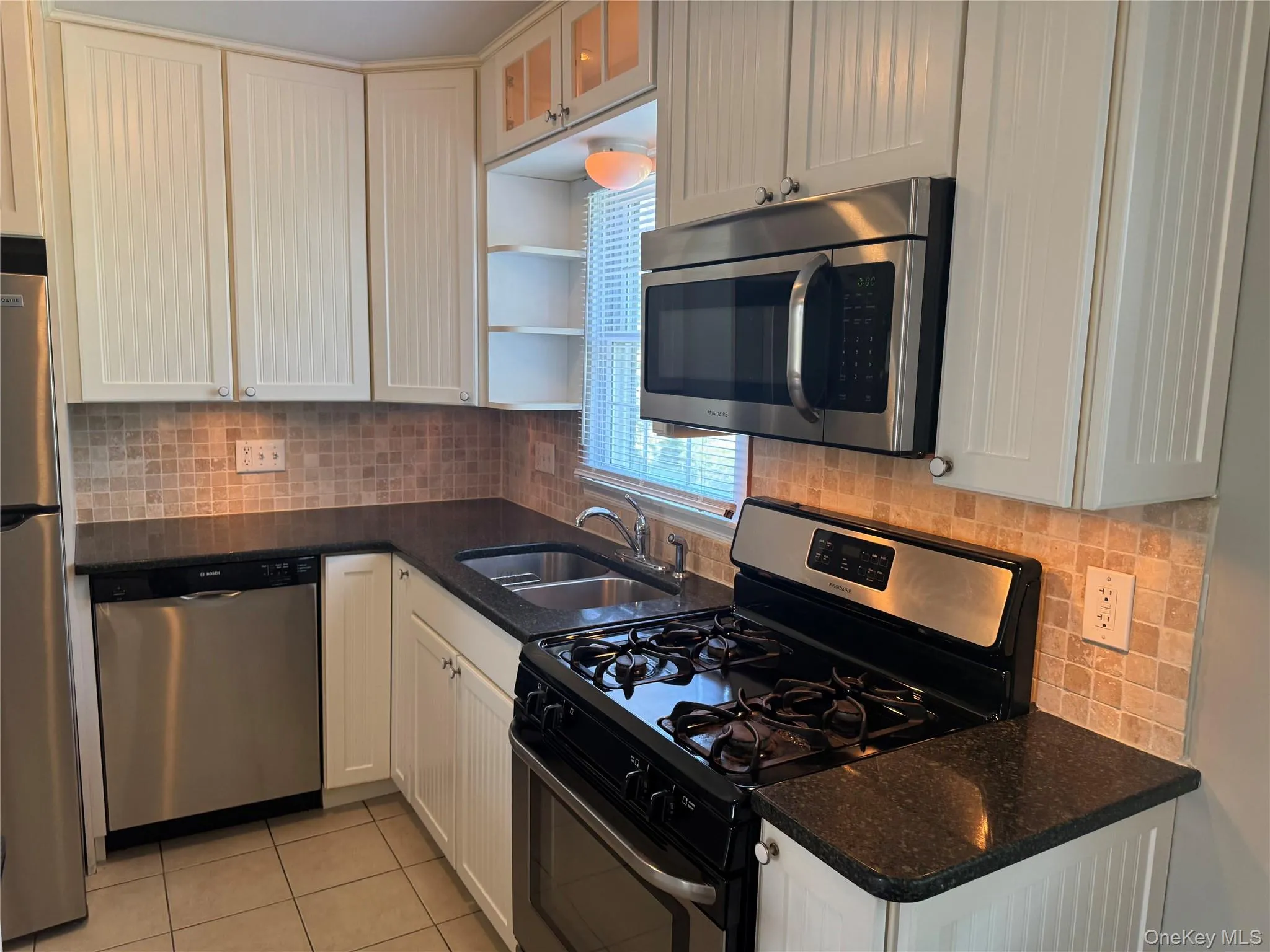 163 Landing Road, Glen Cove, NY, 2 Bedrooms Bedrooms, 6 Rooms Rooms,1 BathroomBathrooms,Residential Lease,For Rent,Landing,0,1034811 163 Landing Road, Glen Cove, NY, 2 Bedrooms Bedrooms, 6 Rooms Rooms,1 BathroomBathrooms,Residential Lease,For Rent,Landing,0,1034811