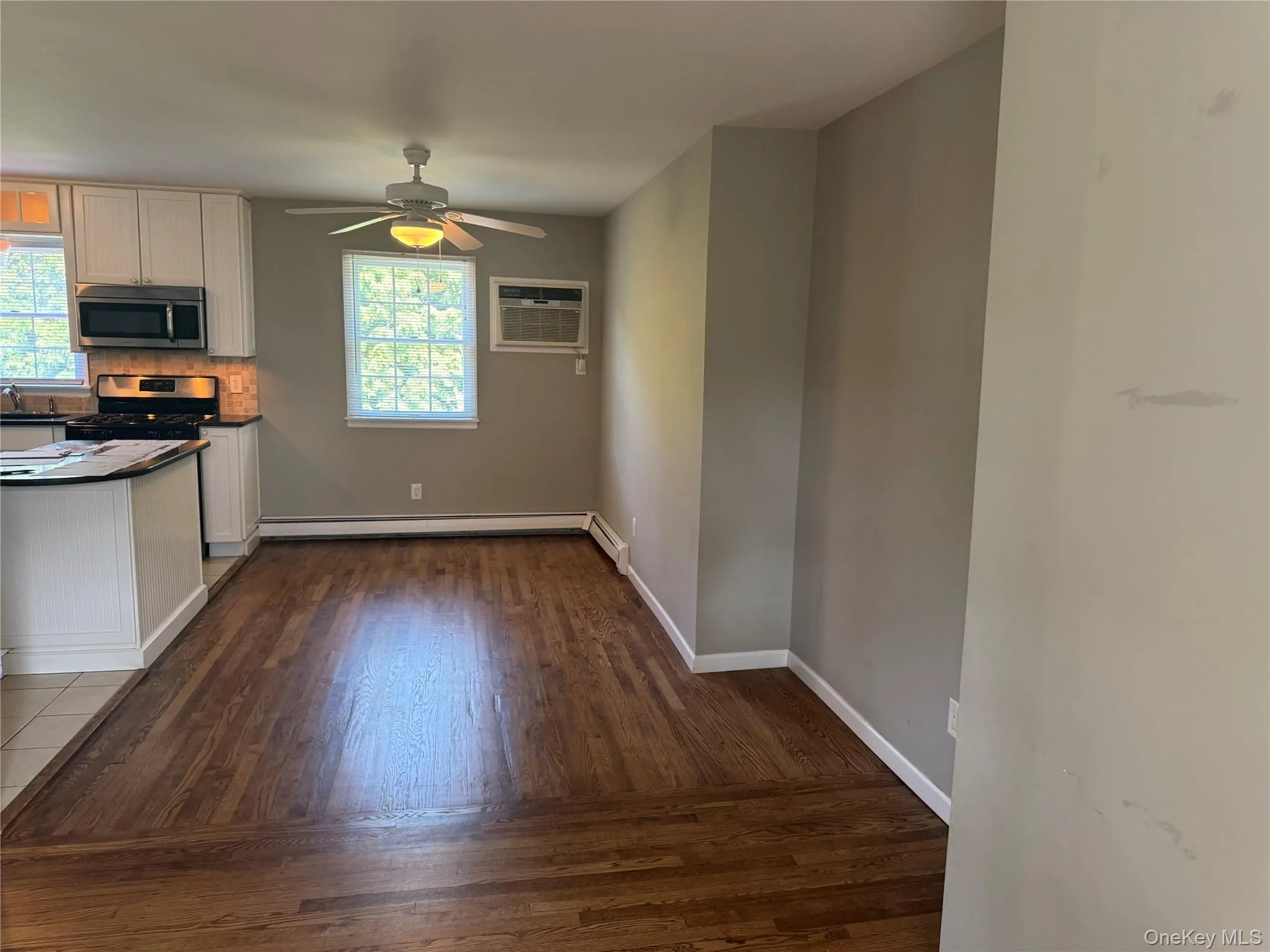 163 Landing Road, Glen Cove, NY, 2 Bedrooms Bedrooms, 6 Rooms Rooms,1 BathroomBathrooms,Residential Lease,For Rent,Landing,0,1034811 163 Landing Road, Glen Cove, NY, 2 Bedrooms Bedrooms, 6 Rooms Rooms,1 BathroomBathrooms,Residential Lease,For Rent,Landing,0,1034811