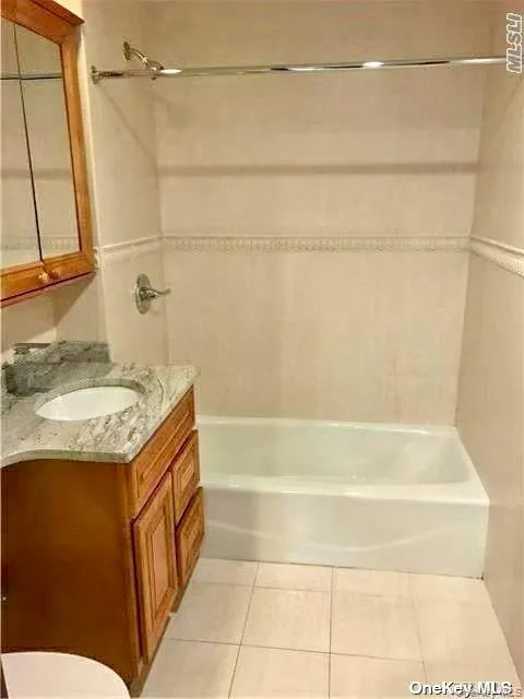 8401 37th Avenue, New York, NY, 1 Bedroom Bedrooms, 3 Rooms Rooms,1 BathroomBathrooms,Residential,For Rent,37th,0,1034813 8401 37th Avenue, New York, NY, 1 Bedroom Bedrooms, 3 Rooms Rooms,1 BathroomBathrooms,Residential,For Rent,37th,0,1034813