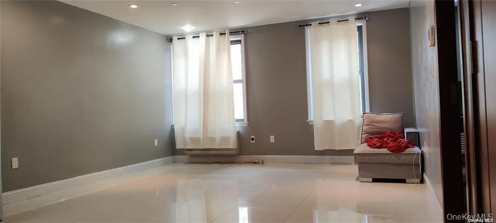 8401 37th Avenue, New York, NY, 1 Bedroom Bedrooms, 3 Rooms Rooms,1 BathroomBathrooms,Residential,For Rent,37th,0,1034813 8401 37th Avenue, New York, NY, 1 Bedroom Bedrooms, 3 Rooms Rooms,1 BathroomBathrooms,Residential,For Rent,37th,0,1034813