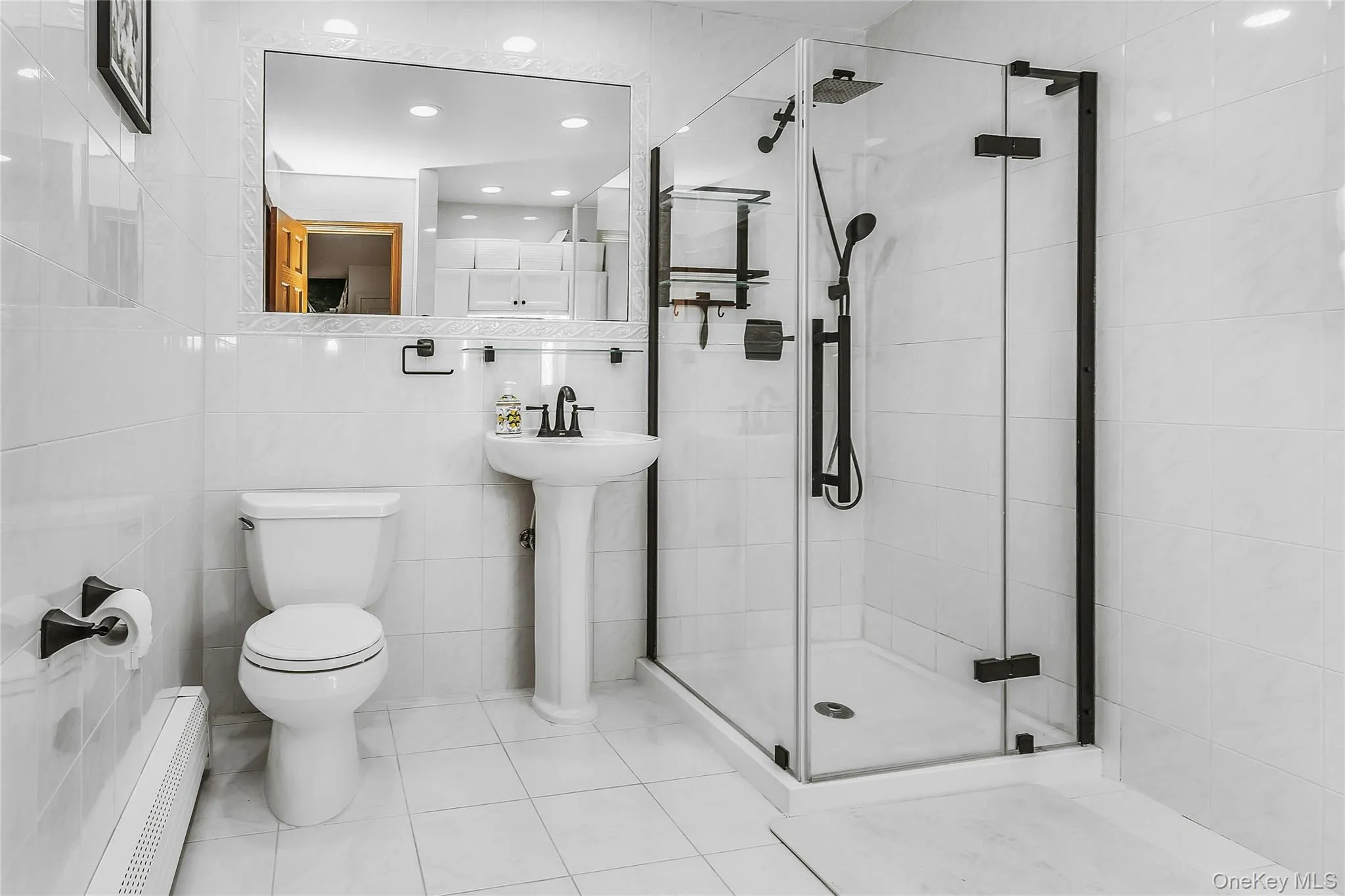 25 Glen Hollow, Brookhaven, NY, 1 Bedroom Bedrooms, 5 Rooms Rooms,1 BathroomBathrooms,Residential,For Rent,Glen Hollow,0,1034817 25 Glen Hollow, Brookhaven, NY, 1 Bedroom Bedrooms, 5 Rooms Rooms,1 BathroomBathrooms,Residential,For Rent,Glen Hollow,0,1034817