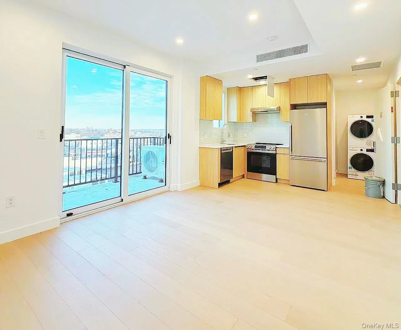 150-02 Northern Boulevard, New York, NY, 2 Bedrooms Bedrooms, 4 Rooms Rooms,2 BathroomsBathrooms,Residential,For Rent,Northern,0,1034819 150-02 Northern Boulevard, New York, NY, 2 Bedrooms Bedrooms, 4 Rooms Rooms,2 BathroomsBathrooms,Residential,For Rent,Northern,0,1034819